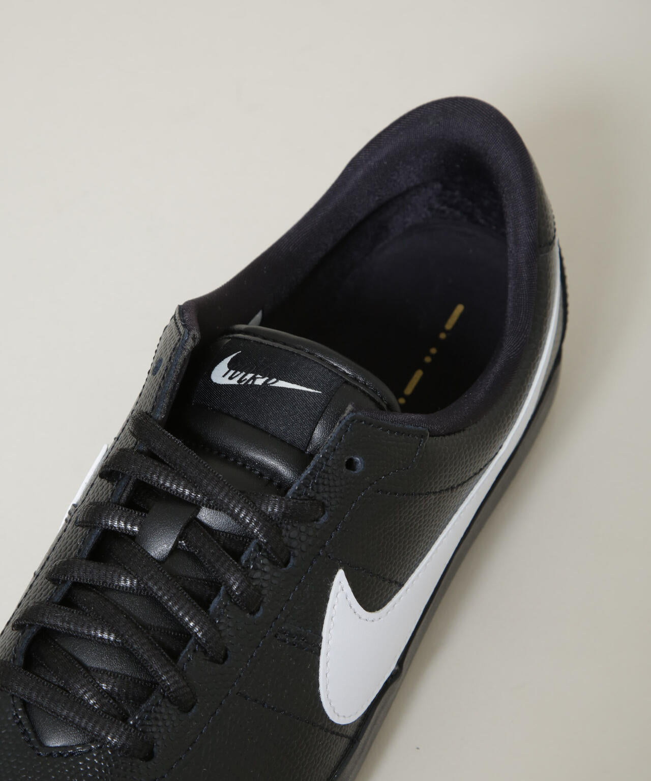 NIKE/ナイキ アストログラバーSE