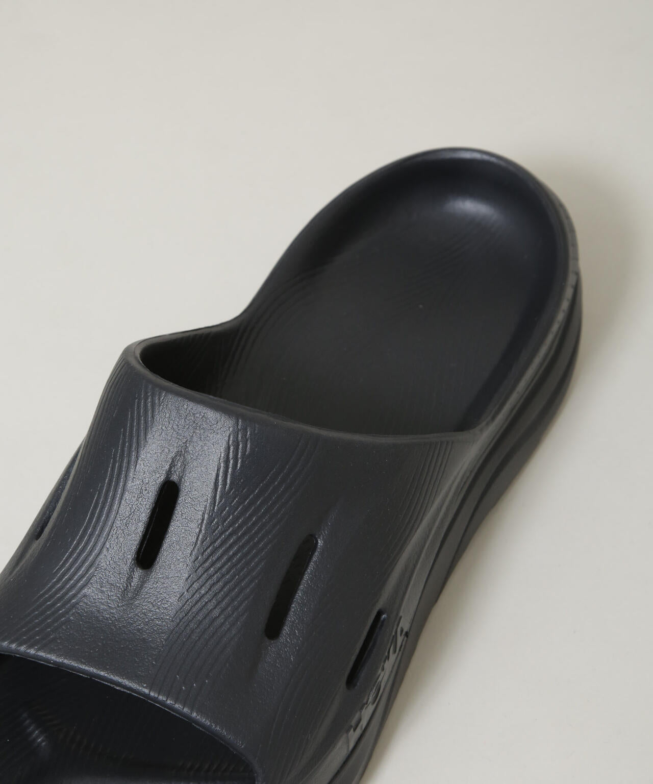 HOKA / U ORA RECOVERY SLIDE 3