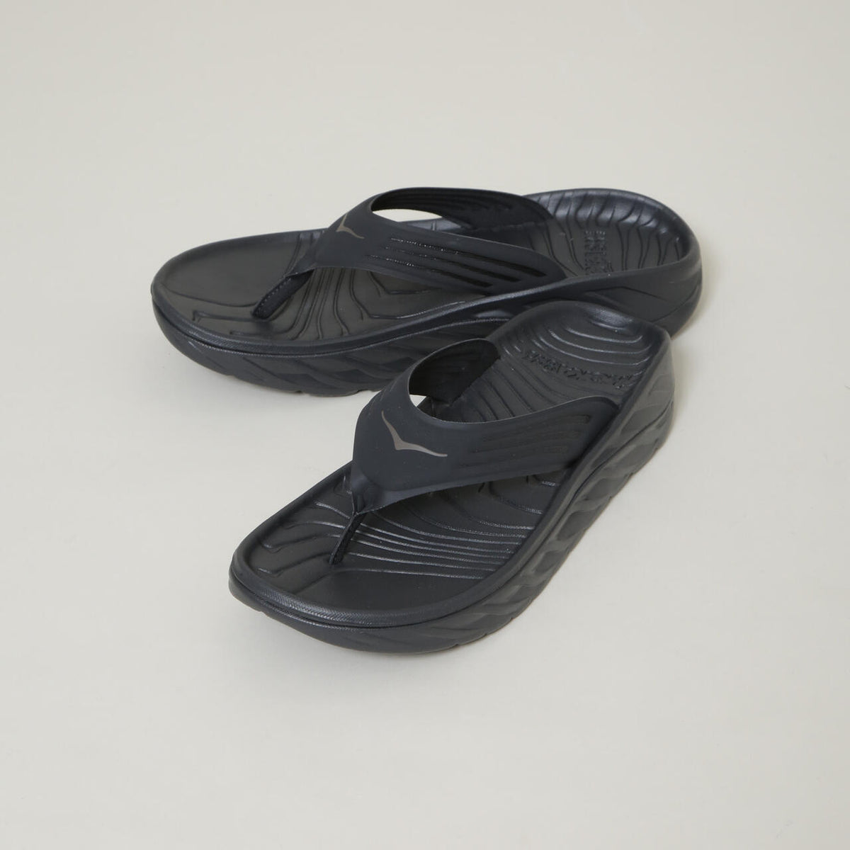 HOKA / M ORA RECOVERY FLIP