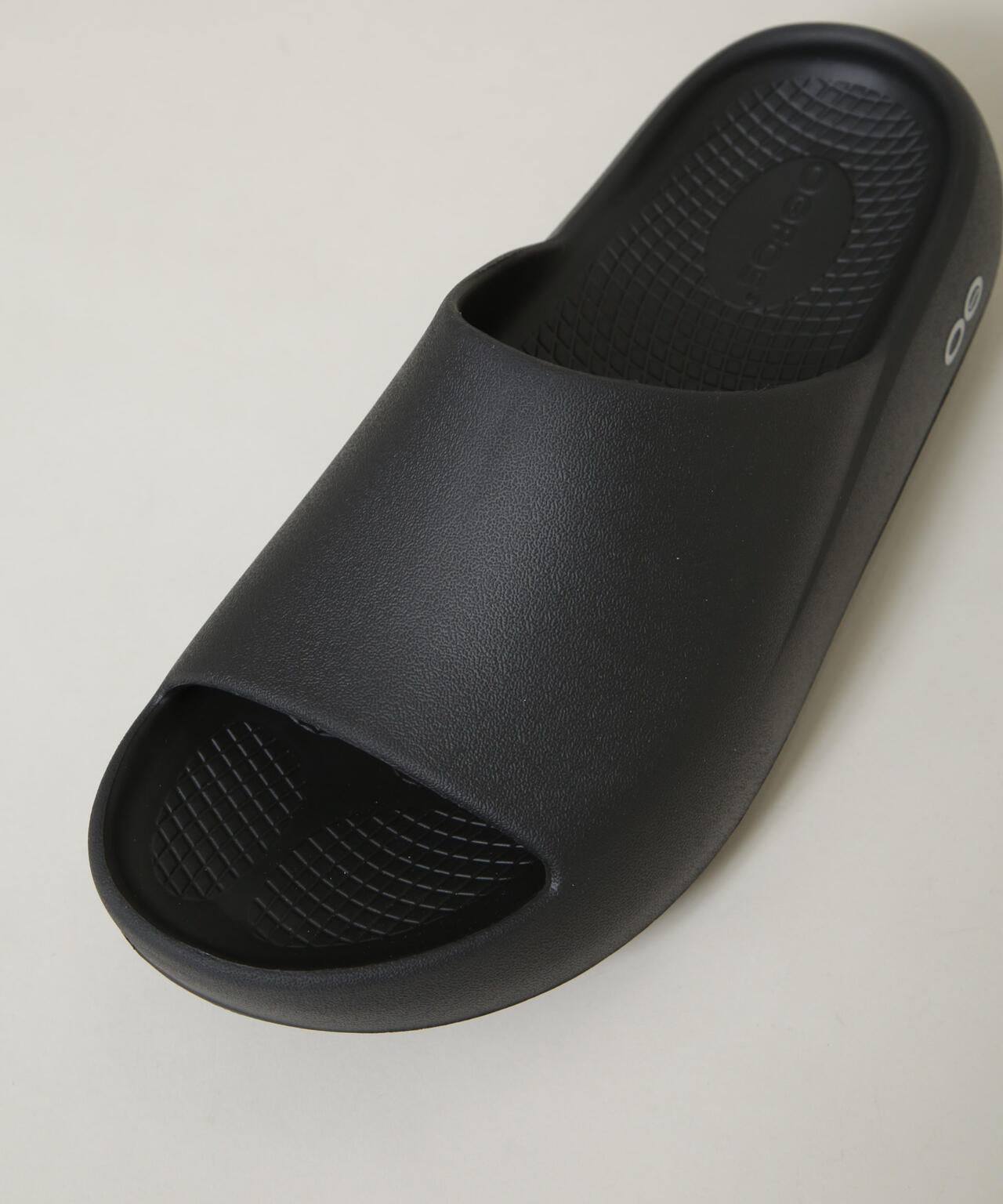 OOFOS/OOahh+ 6706135008