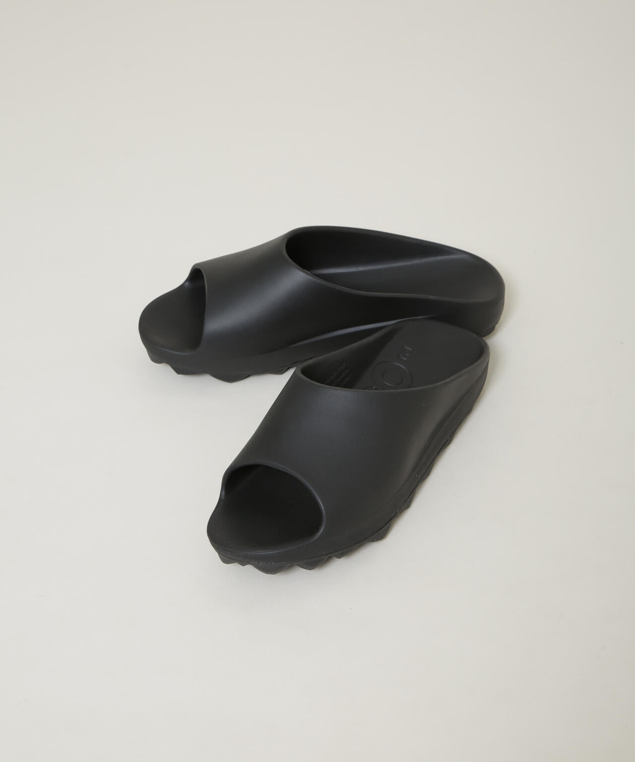 PPACO/LUX-2(AIR STUDDED SOLE(R))