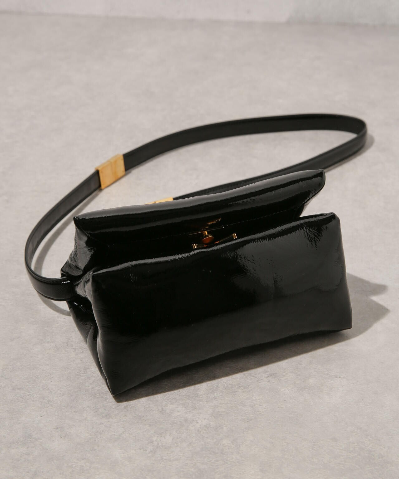 【MARNI】プリズマ スモール ショルダーバッグ - ブラック MARNI/マルニ】PRISMA SMALLバッグ（ショルダーバッグ）｜IENA