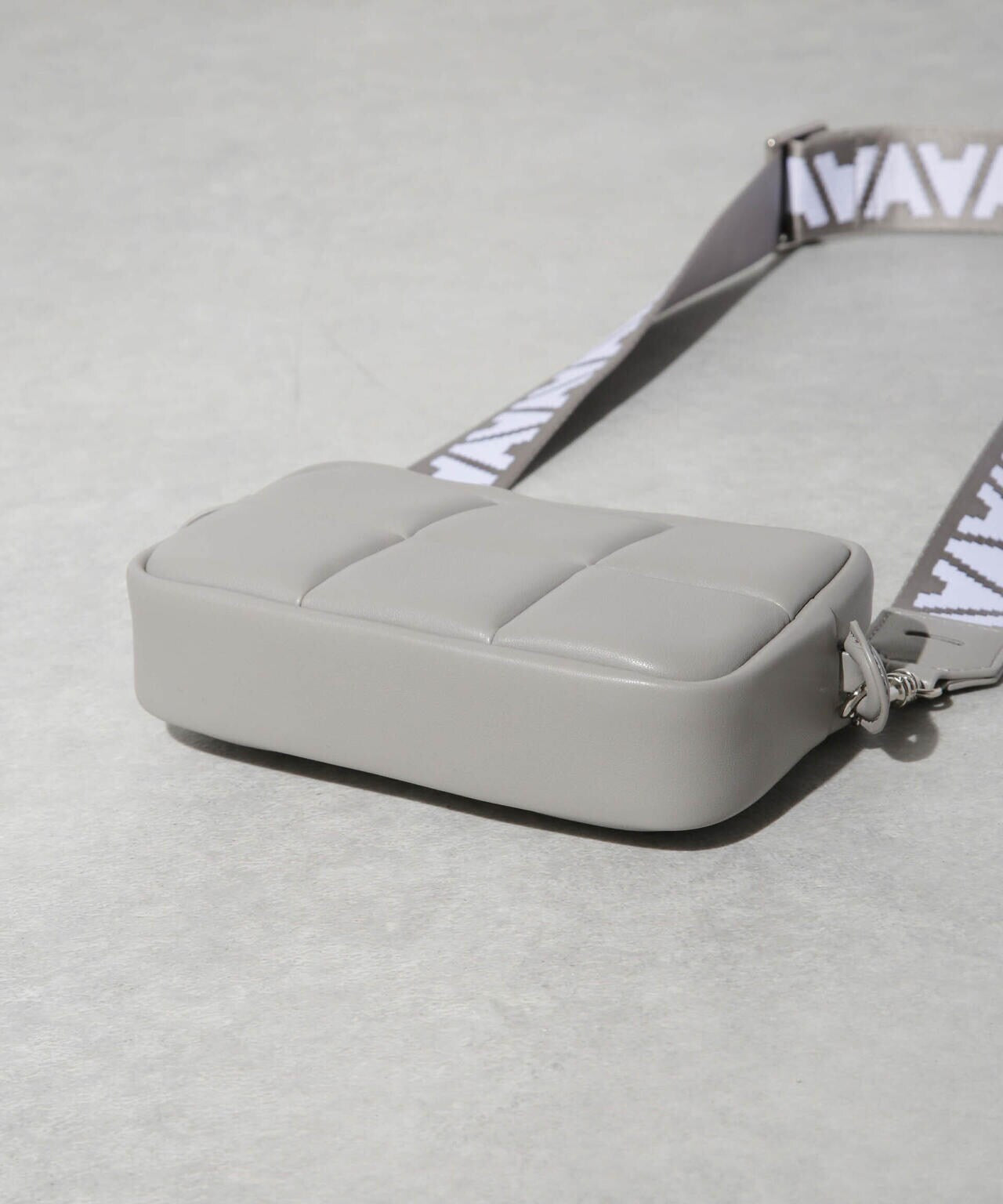 【ADD CULUMN】PUFF-CROSSBODY BS ショルダーバッグ ADD CULUMN / PUFF － CROSSBODY BS