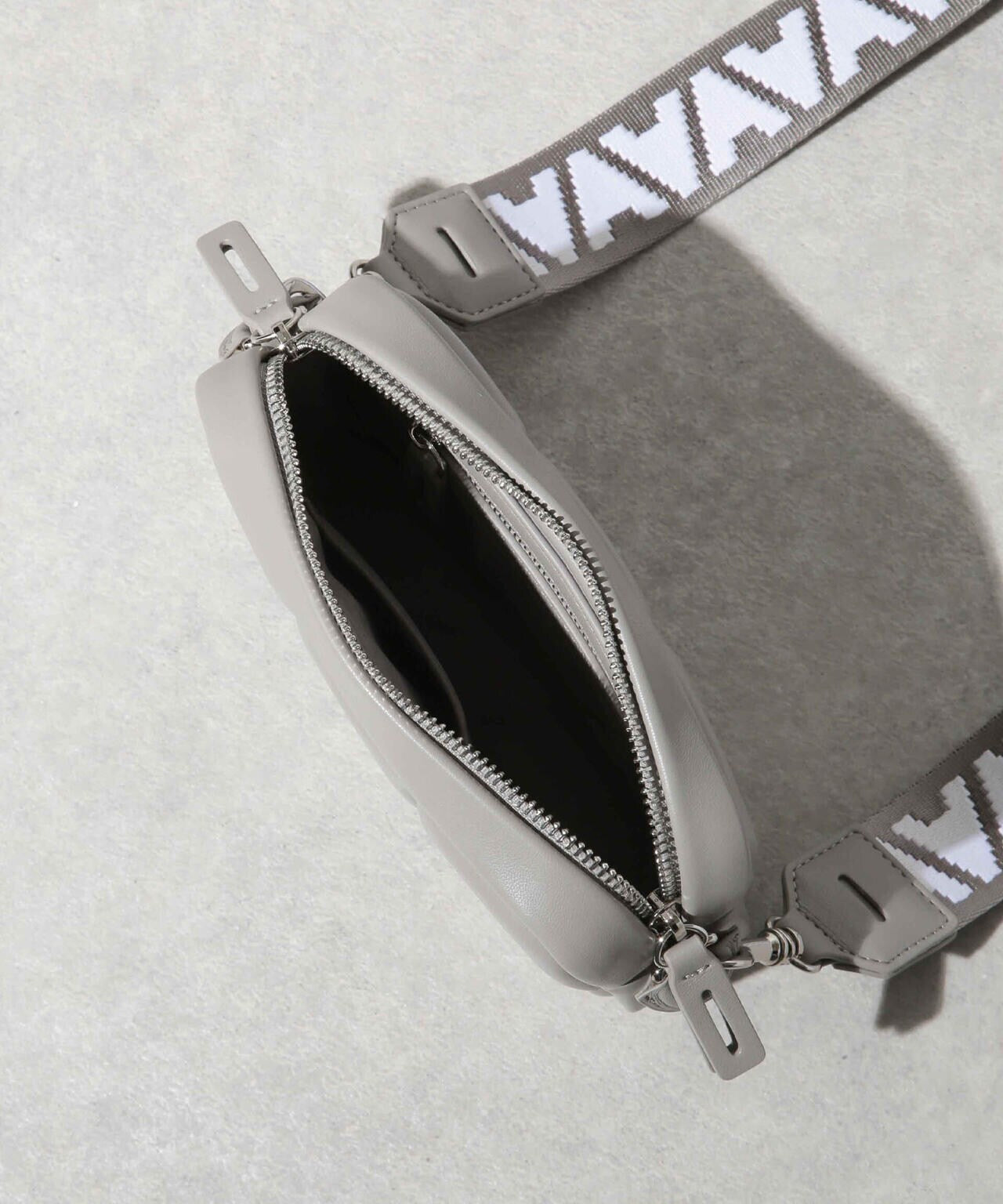 ADD CULUMN / PUFF － CROSSBODY BS