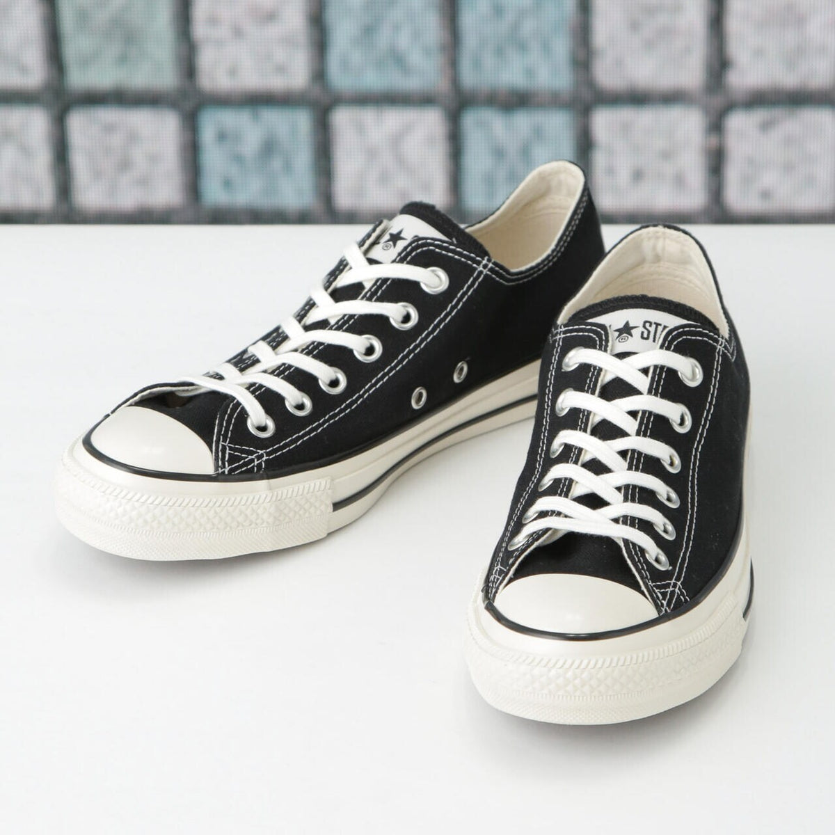 【MoMa】10 1/2 USA製オールスター Chuck Taylor All Star Canvas Unisex Low Top Shoe. Converse.com