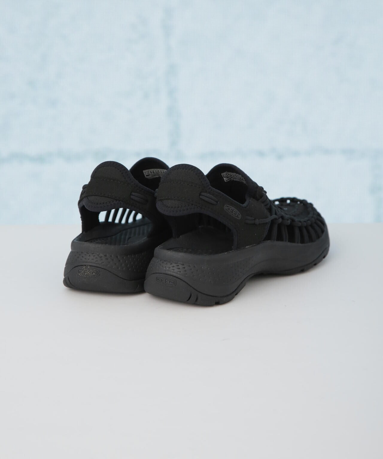 KEEN キーン UNEEK ASTORIA ユニーク アストリア ウィメンズ