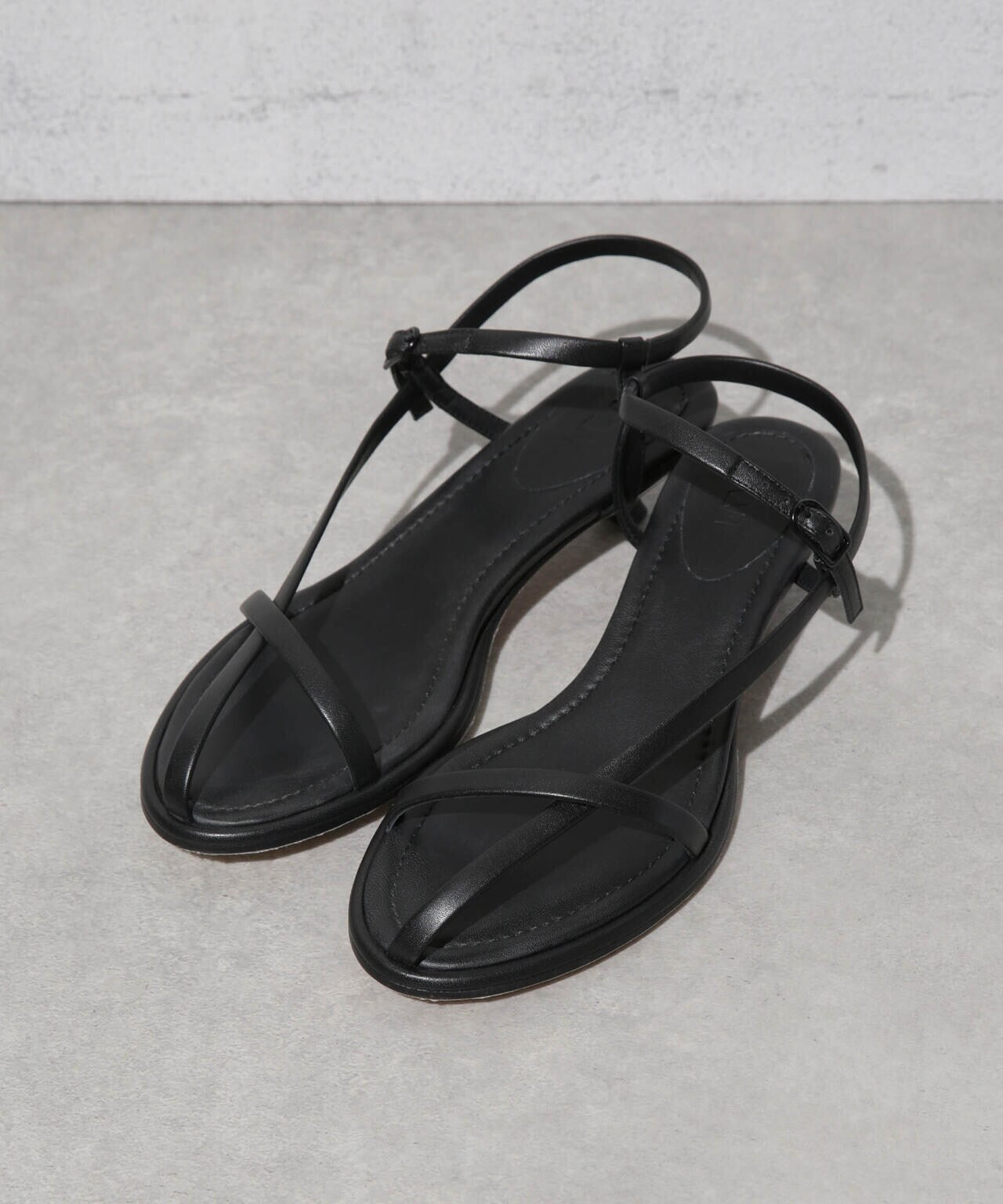 【関税込み】Juun.J ブラック レザー ヒールサンダル JIMMY CHOO 関税込み Avenue 50 leather mules (Jimmy Choo