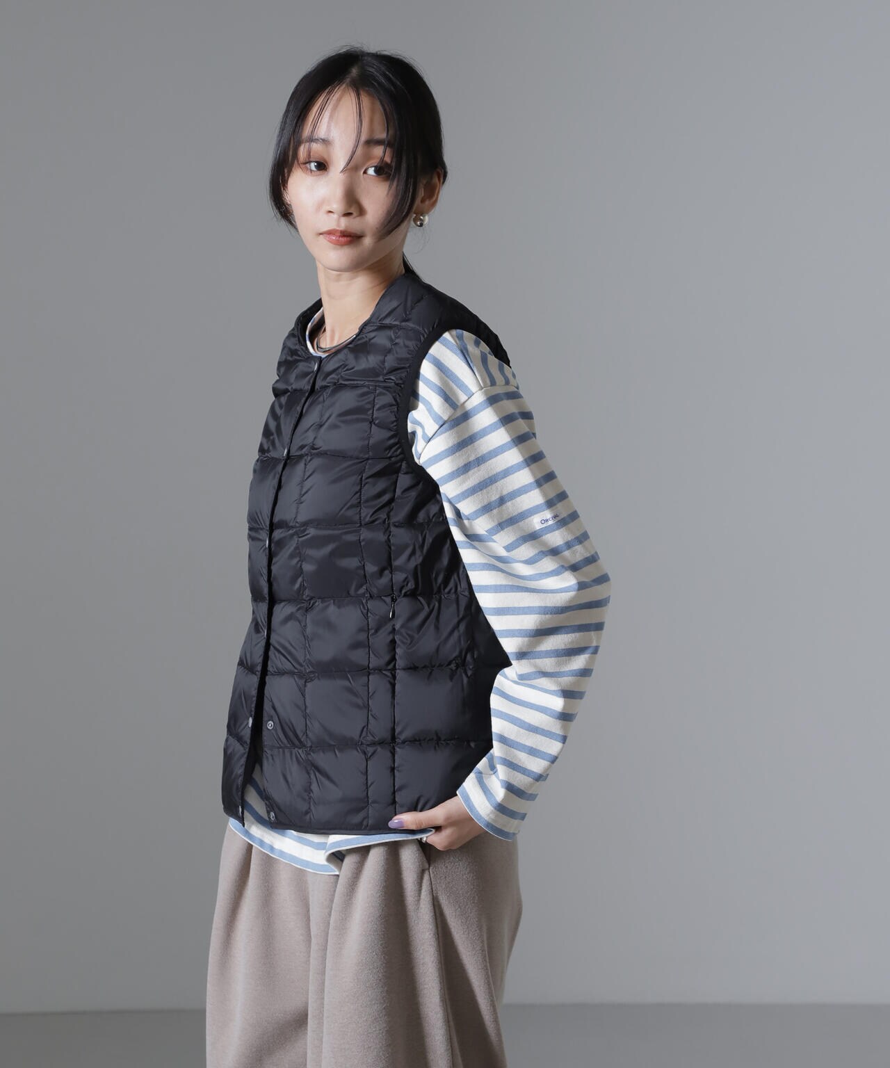 【momotaro様】再掲載　美品 ダントンクルーネック ダウンベスト34 e121ccbee35ade6e72560368e35d7b