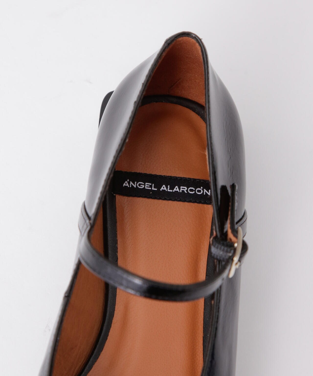 ANGEL ALARCON / ポインテッド ストラップ パンプス