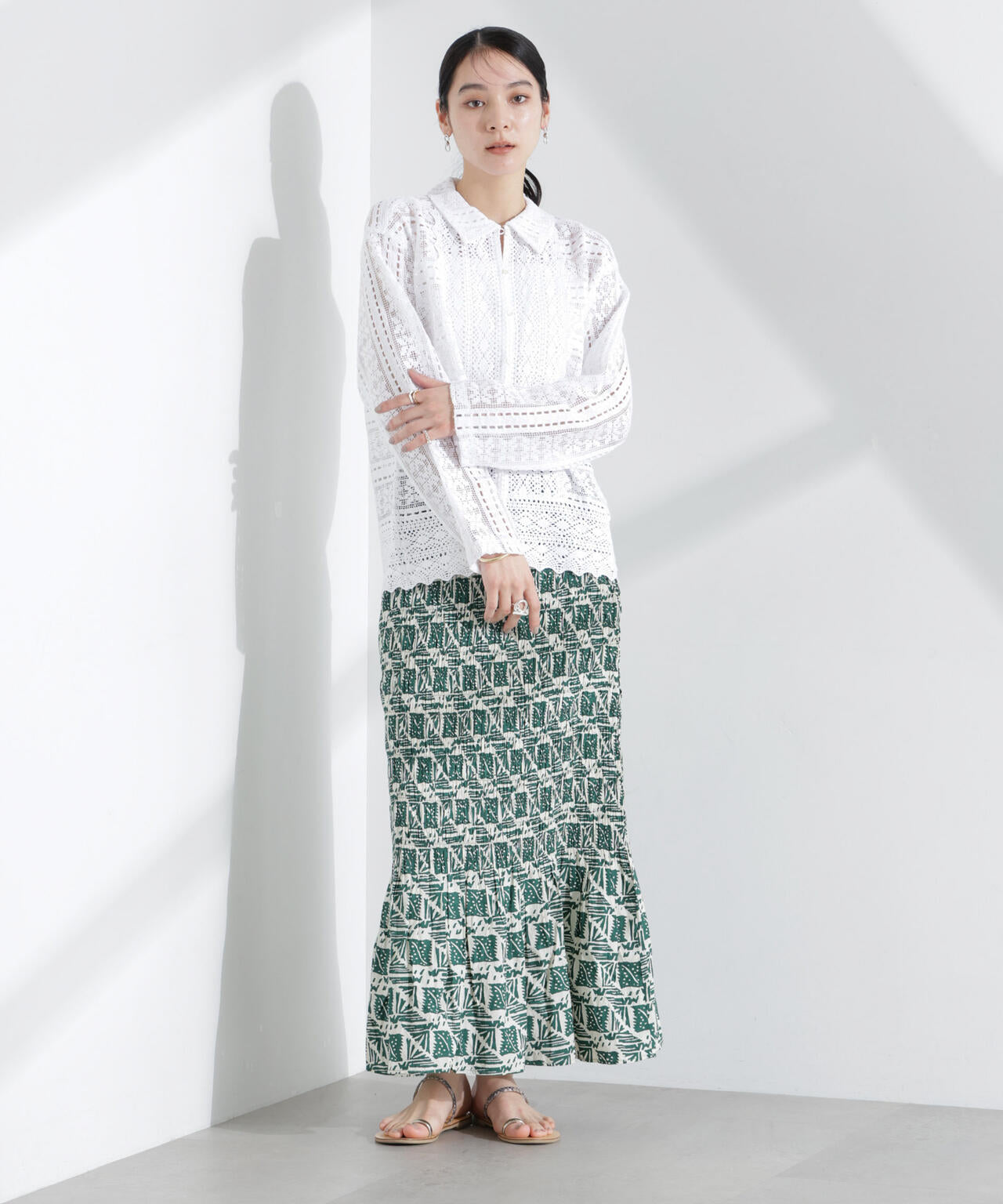Sara mallika / COTTON BORDER LACE TOP