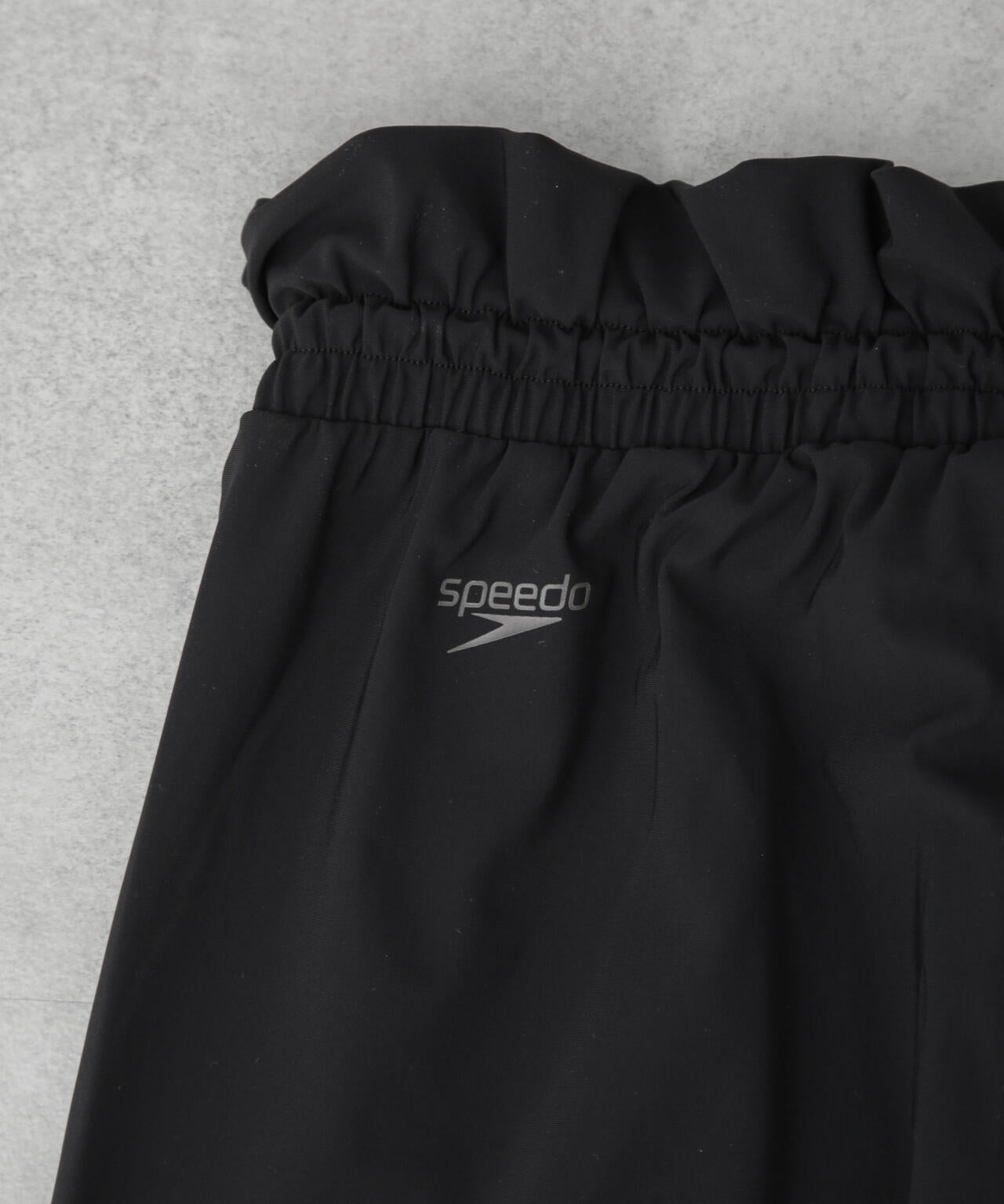 新品未使用 SPEEDO ステイフィット ギャザーパンツ レンガM 新品未使用 SPEEDO ステイフィット ギャザーパンツ レンガM