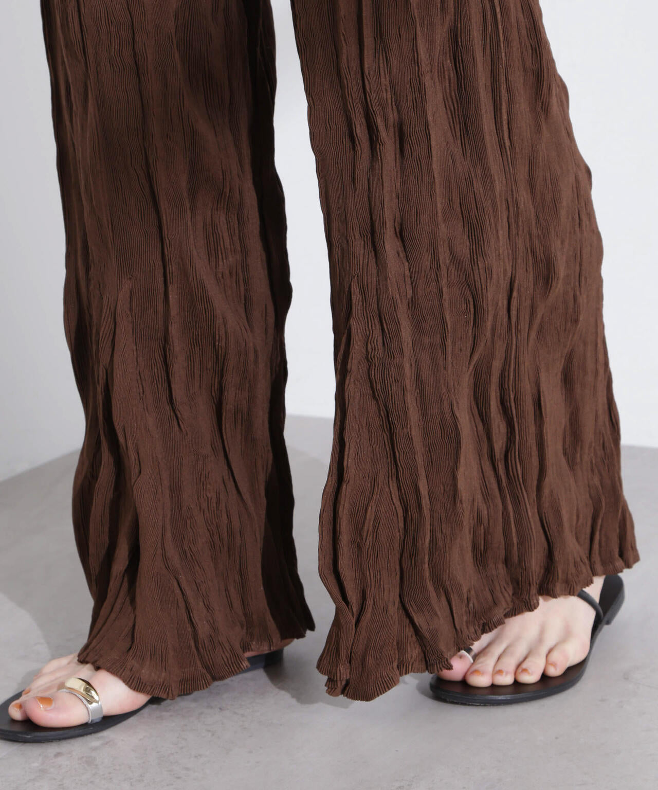 【新品タグ付】Gongdid Design Wavy Pants Gongdid Design / Wavy pants