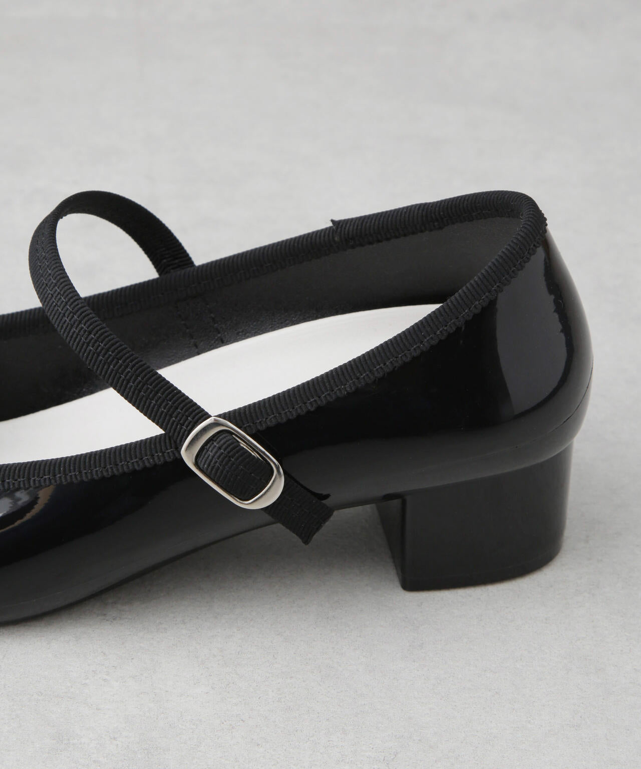 TEMPERATE / CANNON ヒールパンプス