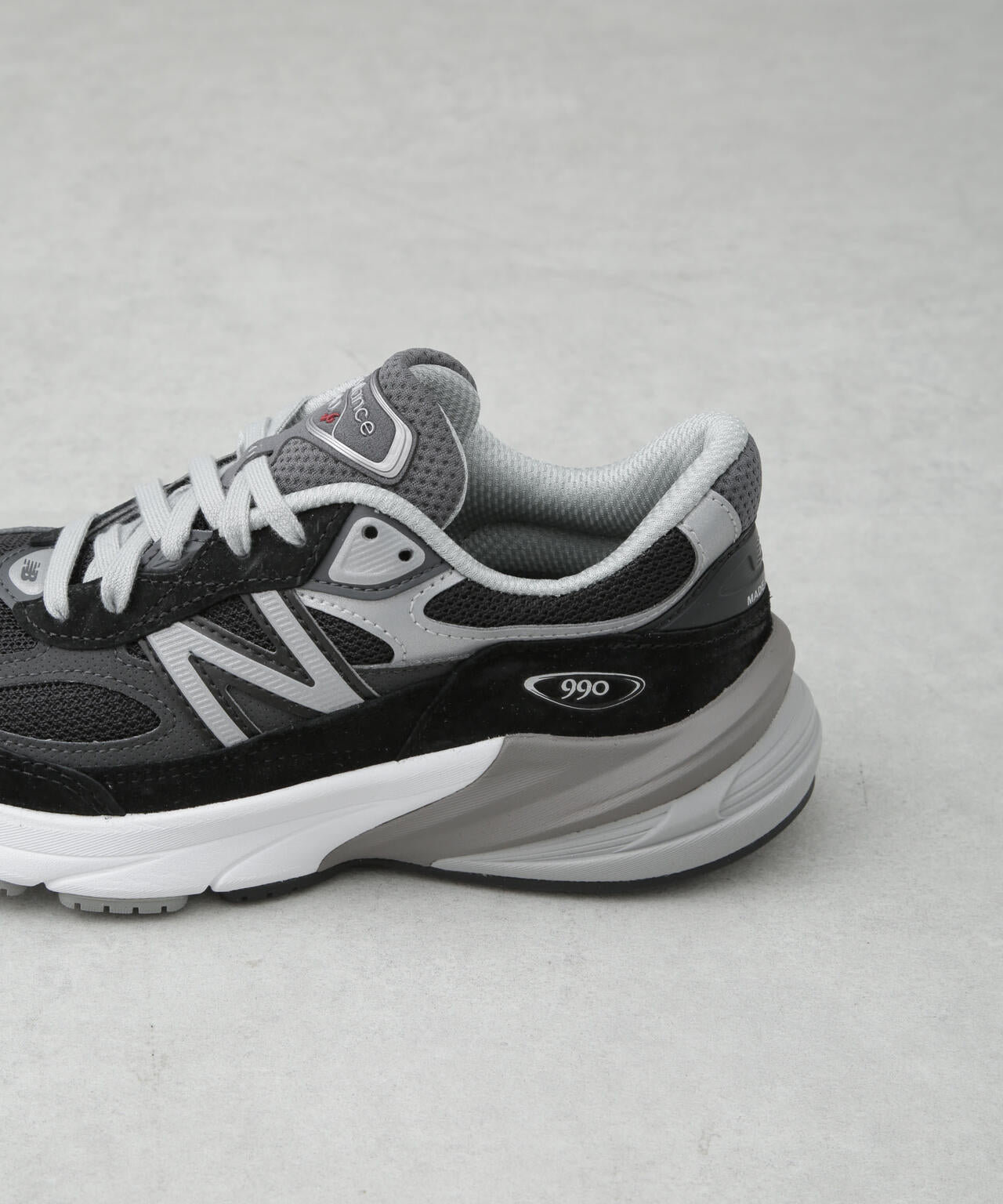 new balance / W990v6