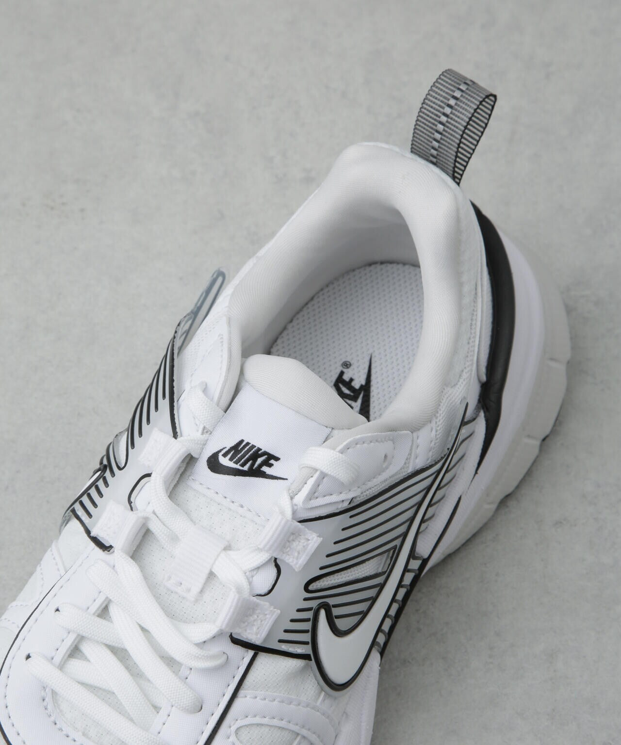 NIKE/W NIKE V2K RUN 6715134023