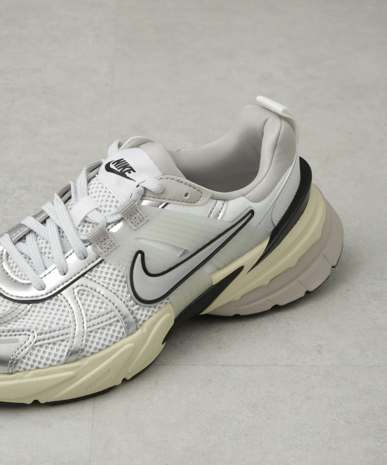 NIKE W V2K RUN / ナイキ ウィメンズ V2K ラン 【SP