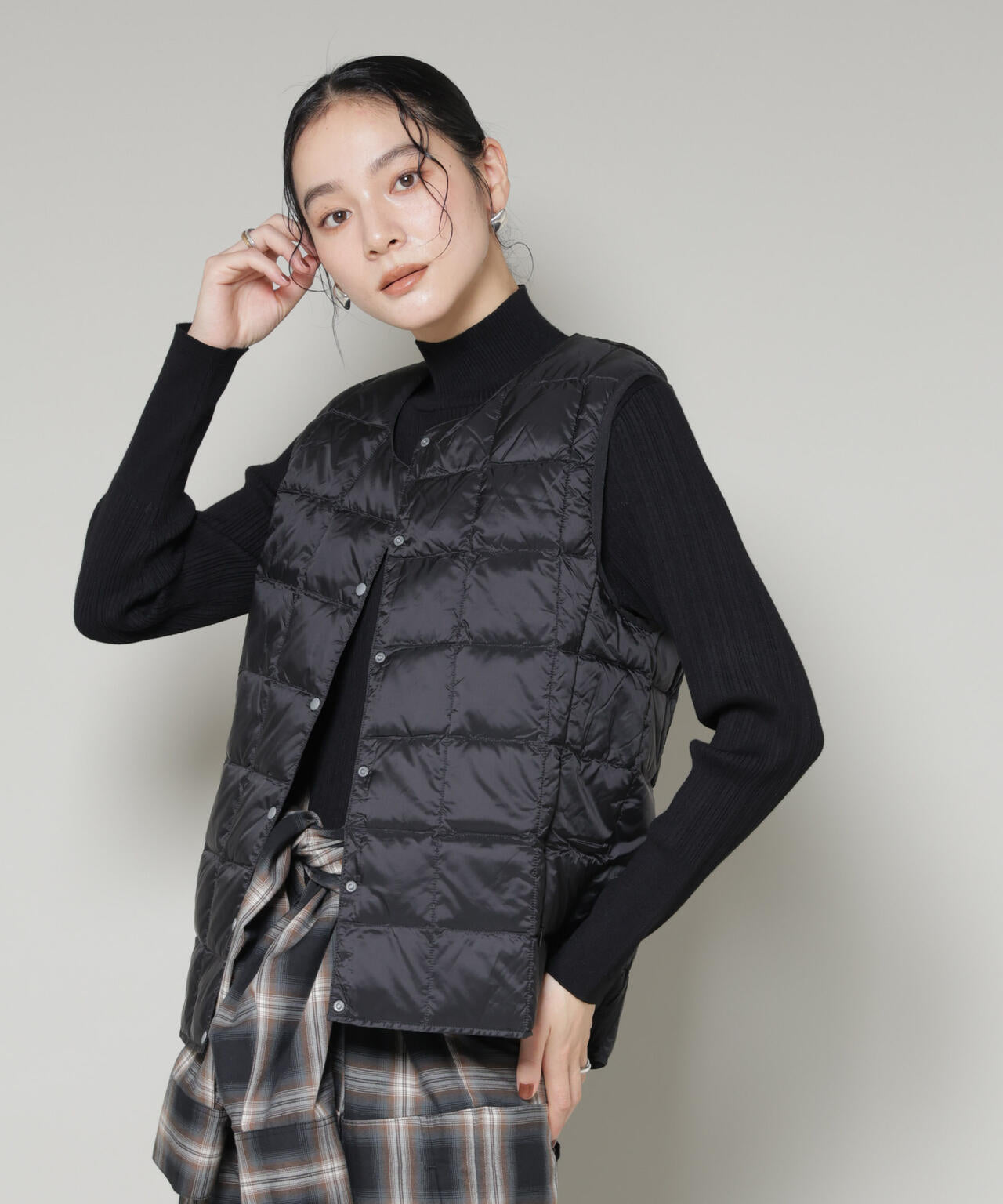 TAION/クルーネックボタンダウンベスト 6715214008