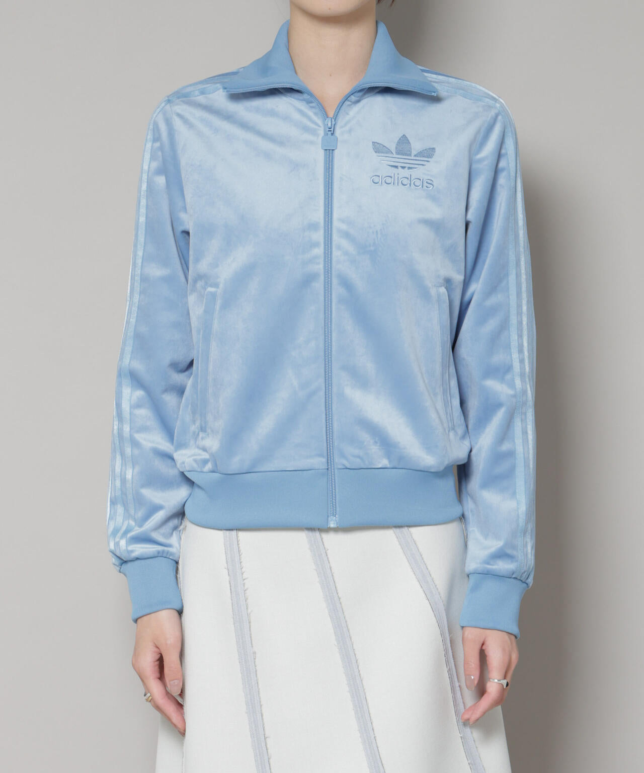 adidas/VELVET TRACK JAKET ASH BLUE 6715216008