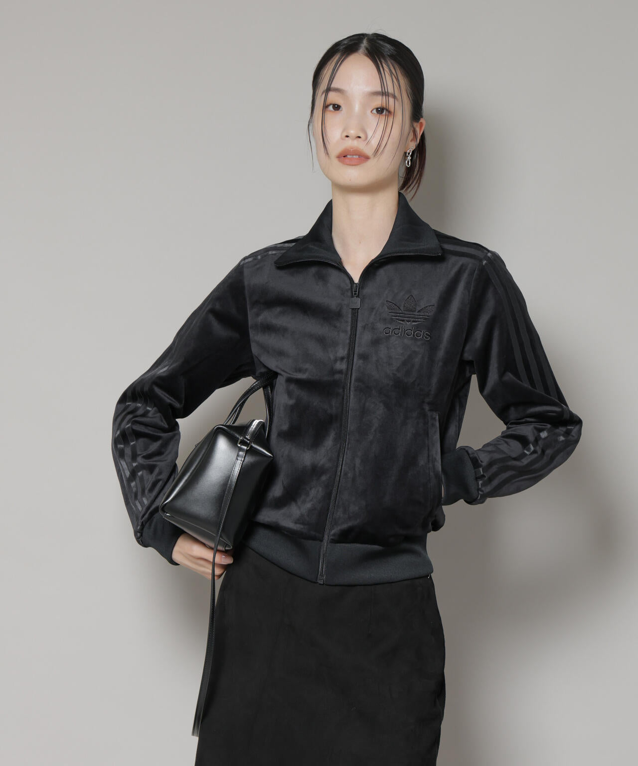 adidas/VELVET TRACK JAKET　BLACK