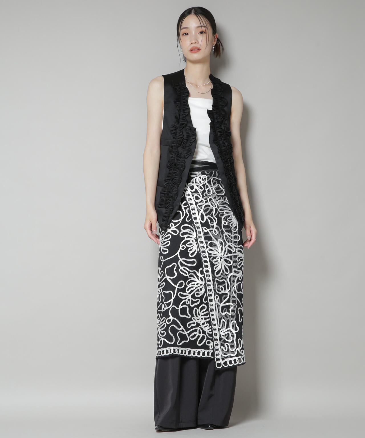 RhodolirioN / Frill Vest - Chino Cloth