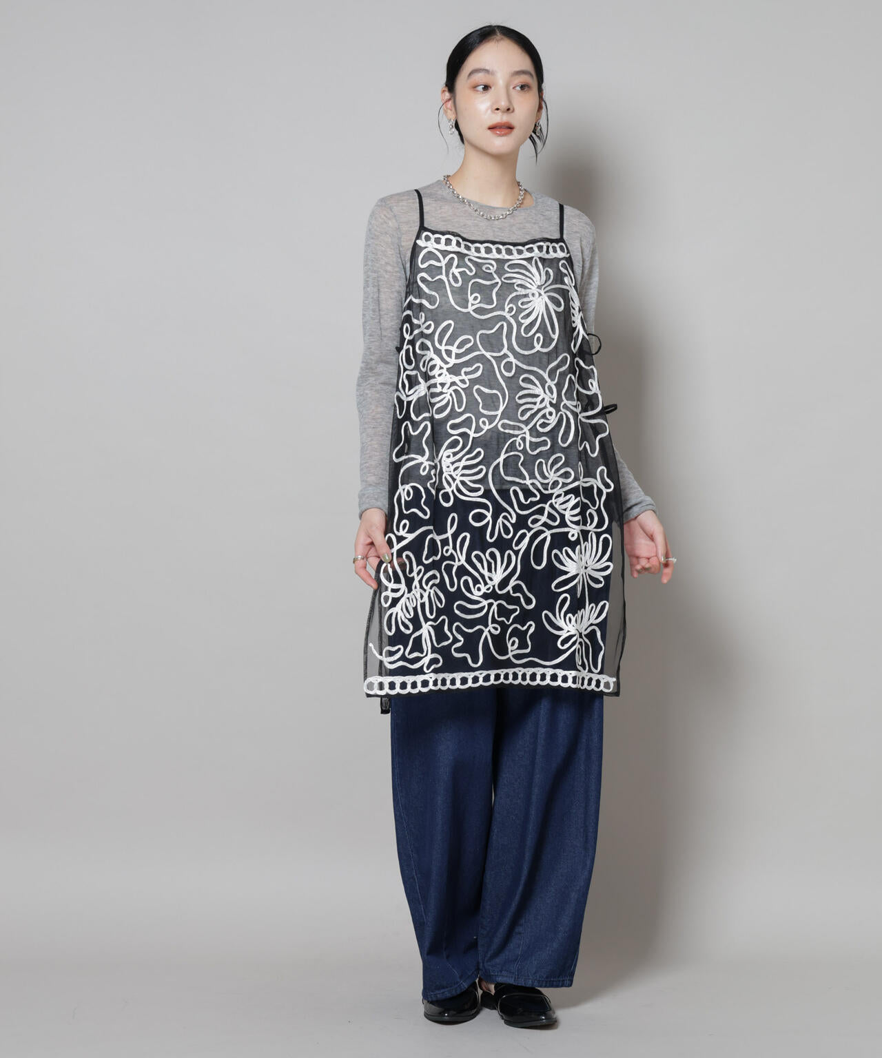 Sara mallika / TULLETAPEEMBRIODERY CAMI DRESS