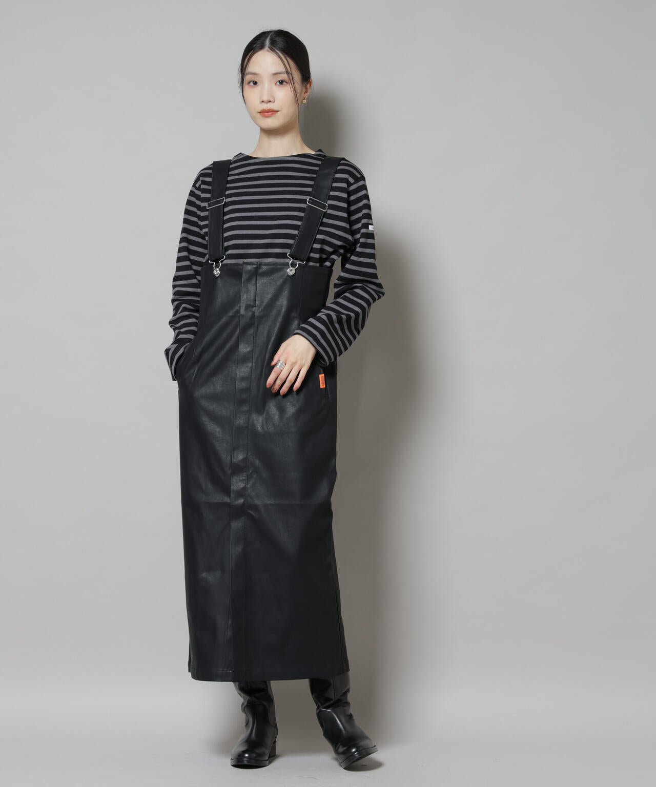 UNIVERSAL OVERALL/TIGHT ECO LEATHER