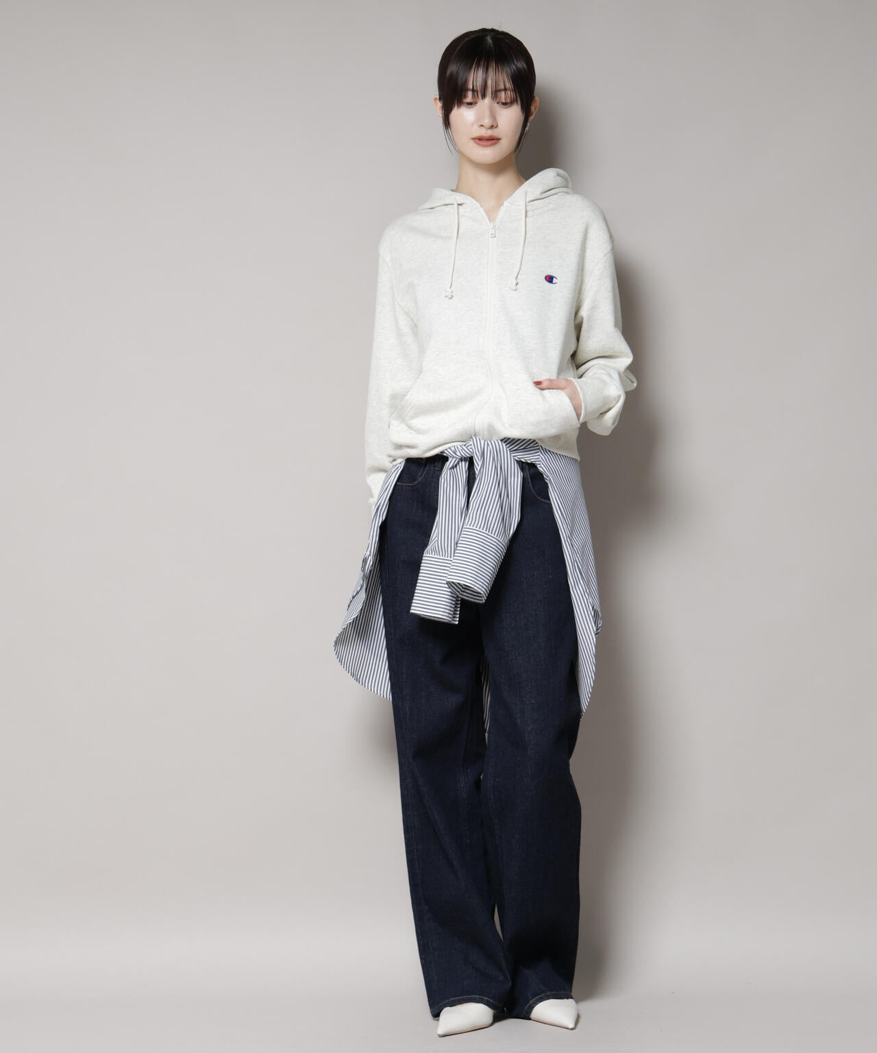 Champion/ZIP HOODED SWEATSHIRT 6715223038