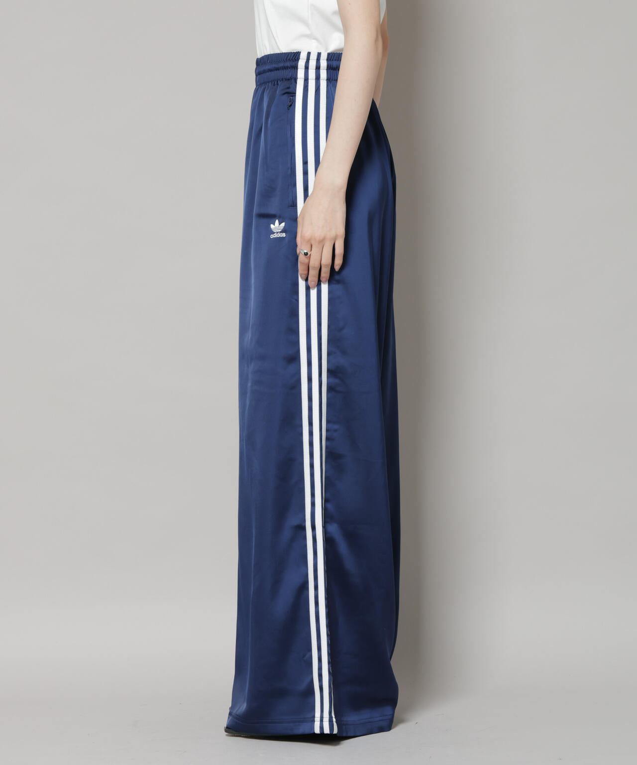 adidas/SATIN TRACK PANTS INDIGO 6715227040