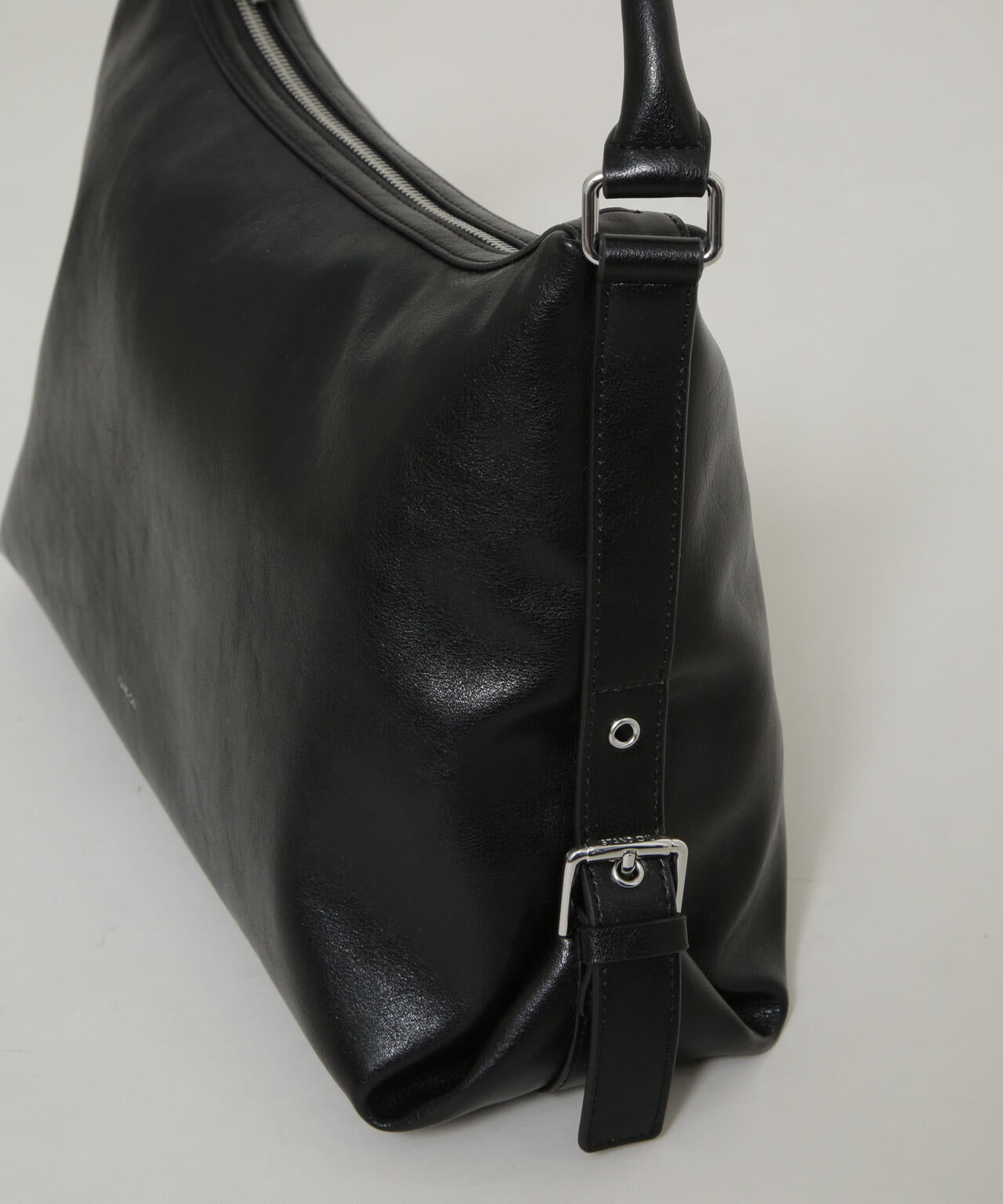 STAND OIL/MUSHY BAG　BLACK 6715232414