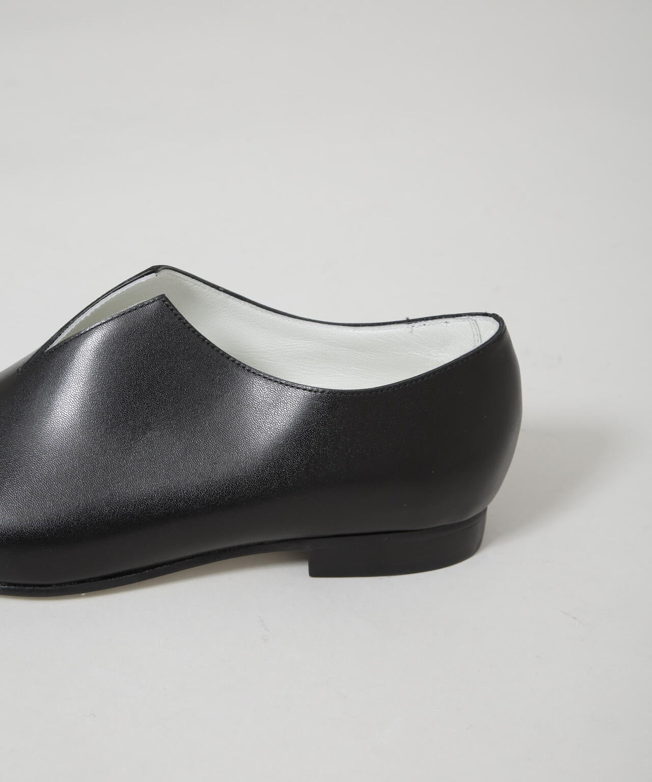 BEAUTIFUL SHOES / SLIT SHOES