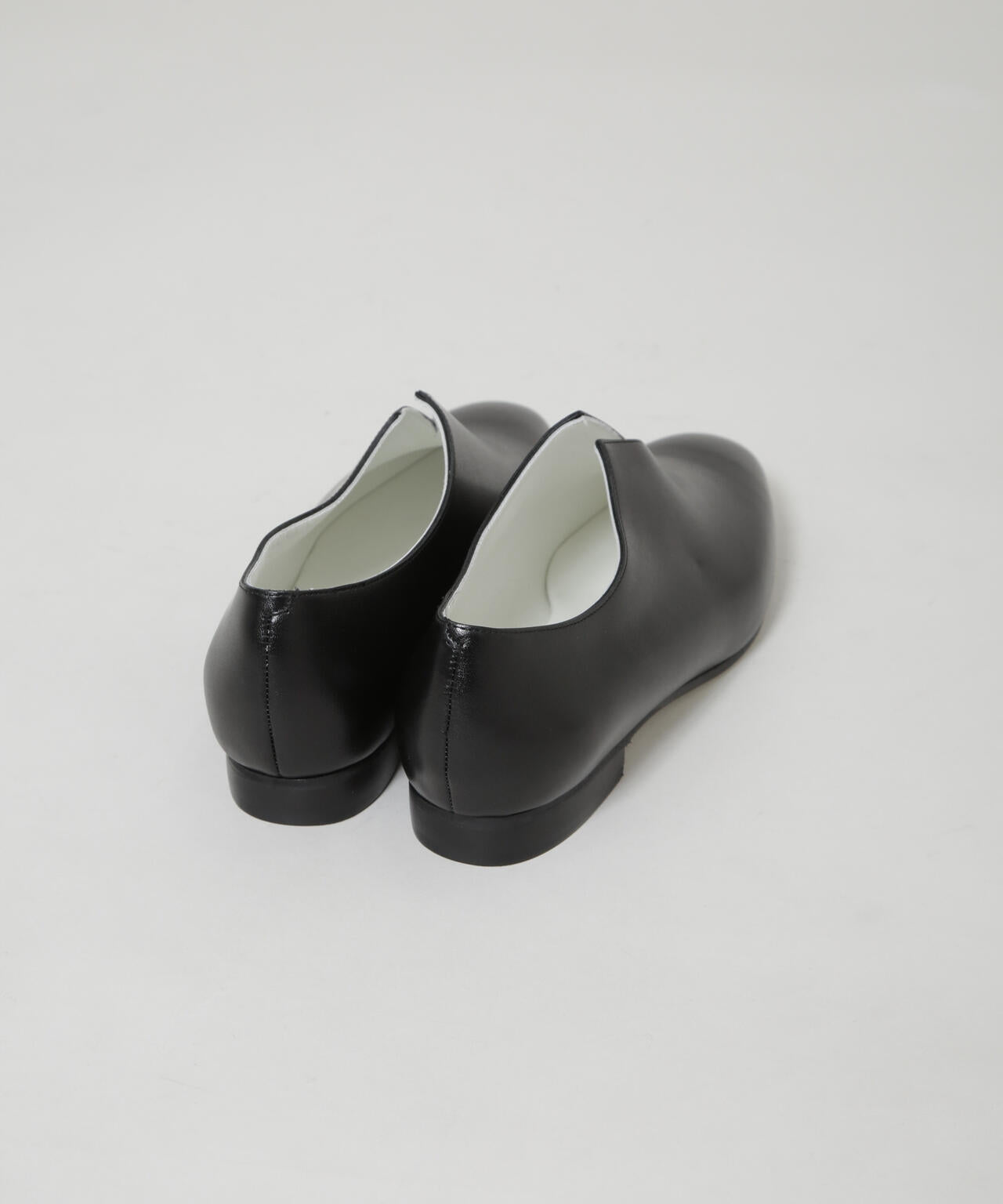 BEAUTIFUL SHOES / SLIT SHOES