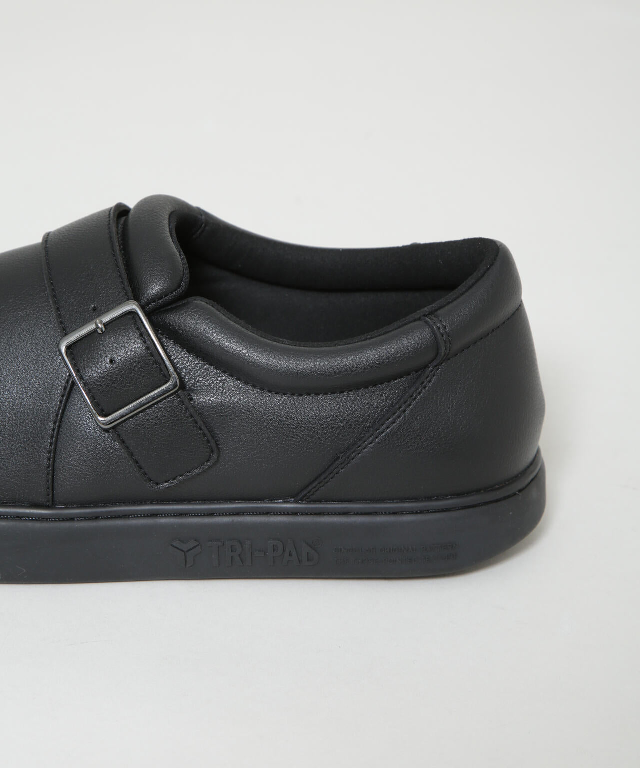 BEAUTIFUL SHOES/ONE STRAP TRI-PAD 6715233099