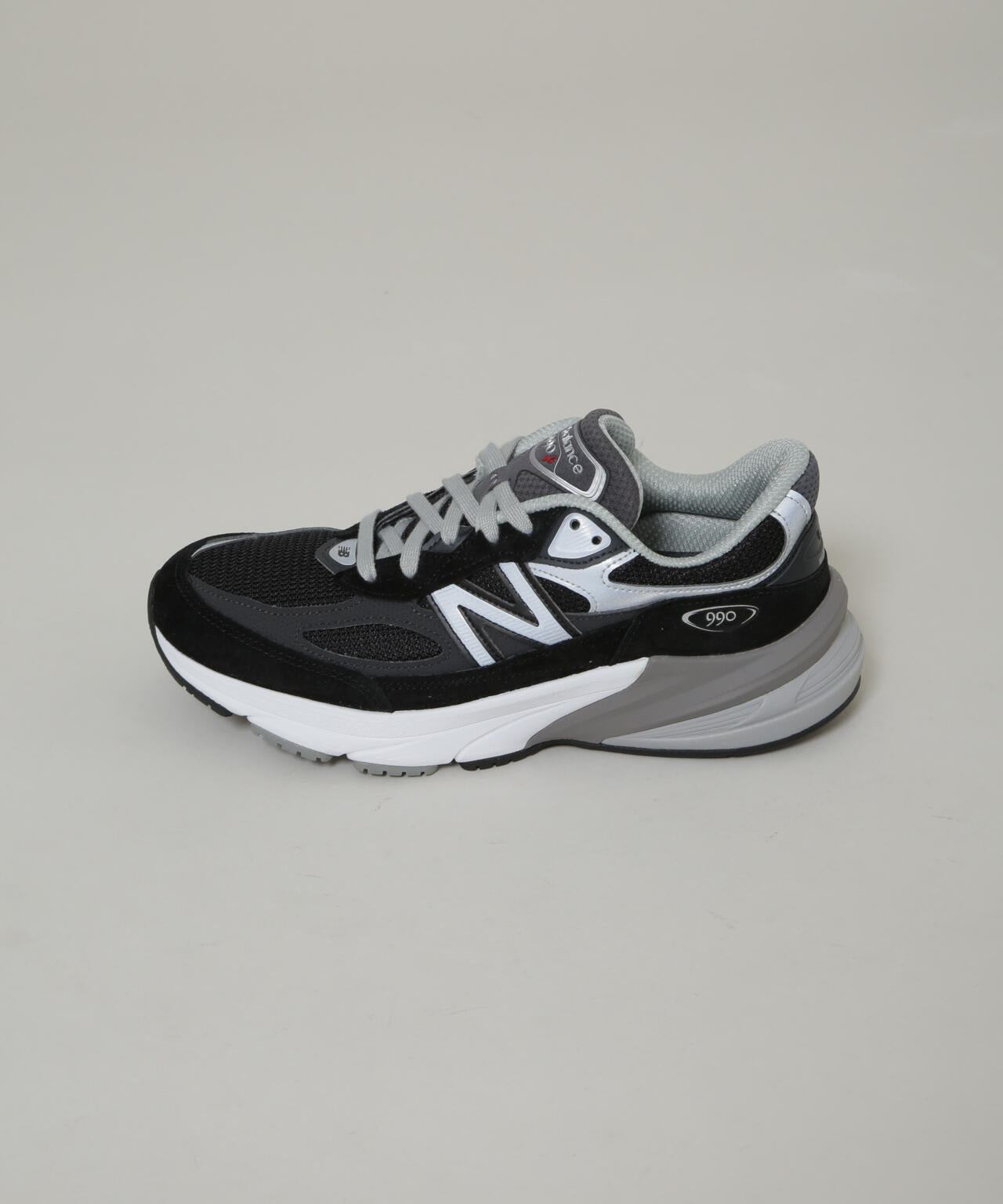 new balance / W990v6