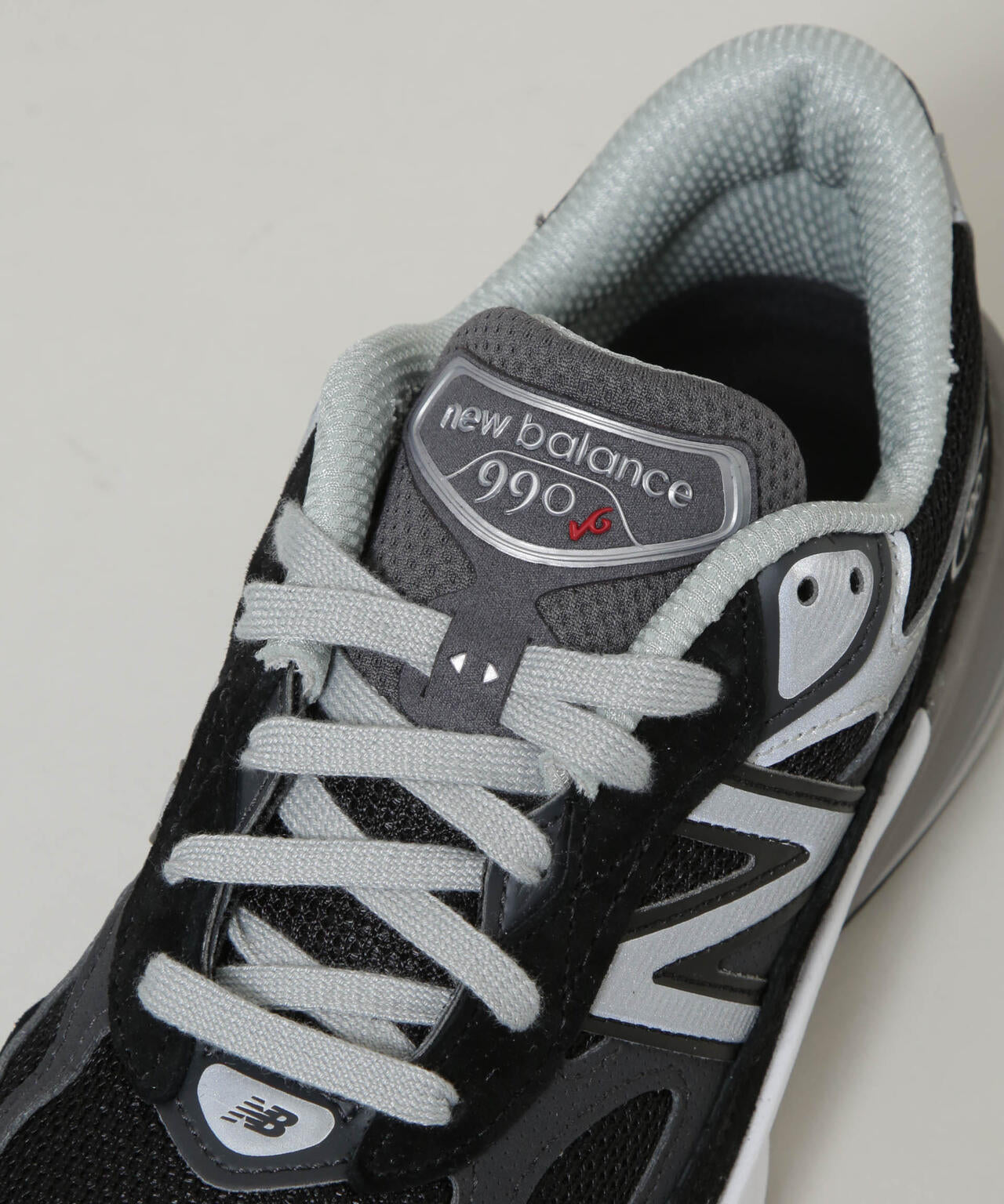 new balance / W990v6