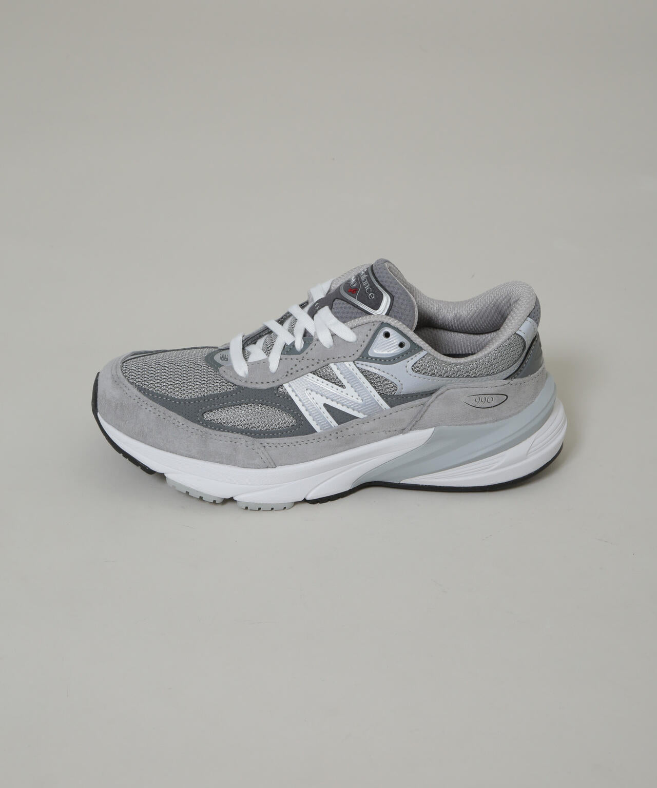new balance / W990v6