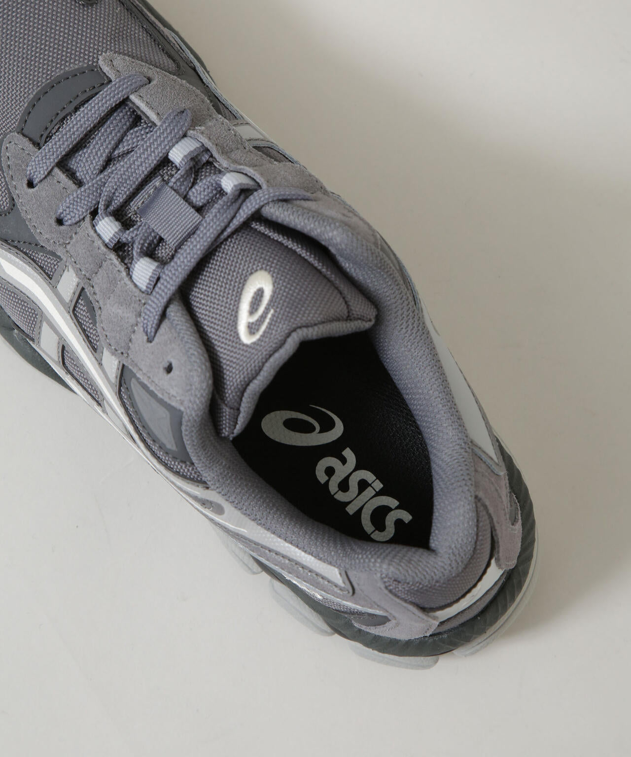 ASICS GEL-NYC 2055 スニーカー ブラック/グレー asics GEL-NYC 2055 CLAY GREY/BLACK（アシックス ゲル