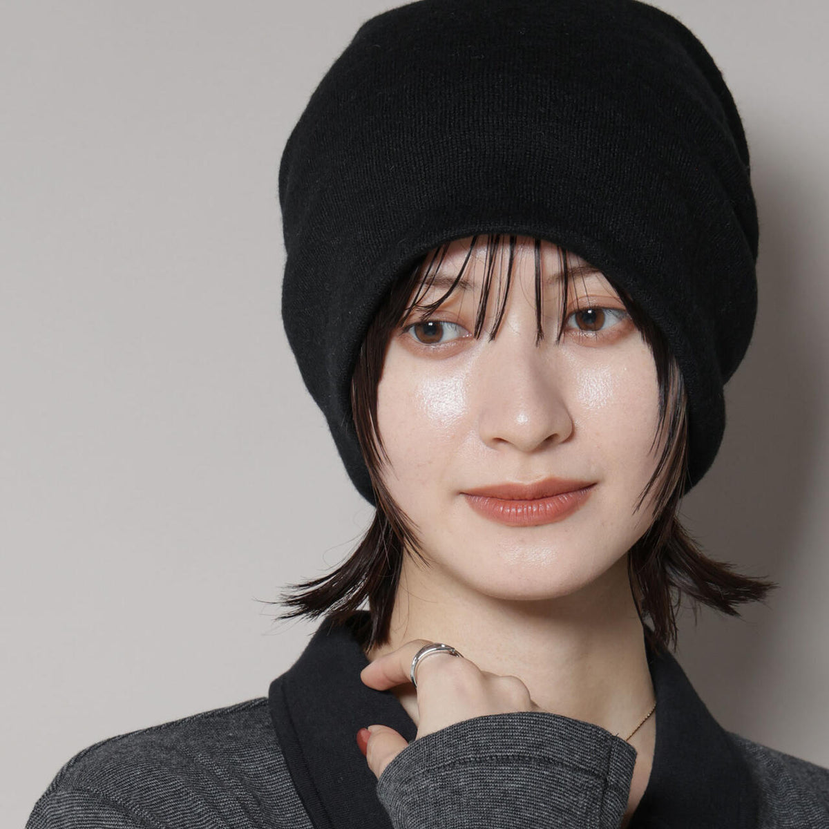 La Maison de Lyllis ブラックニット帽・スカーフセット 6715239033-