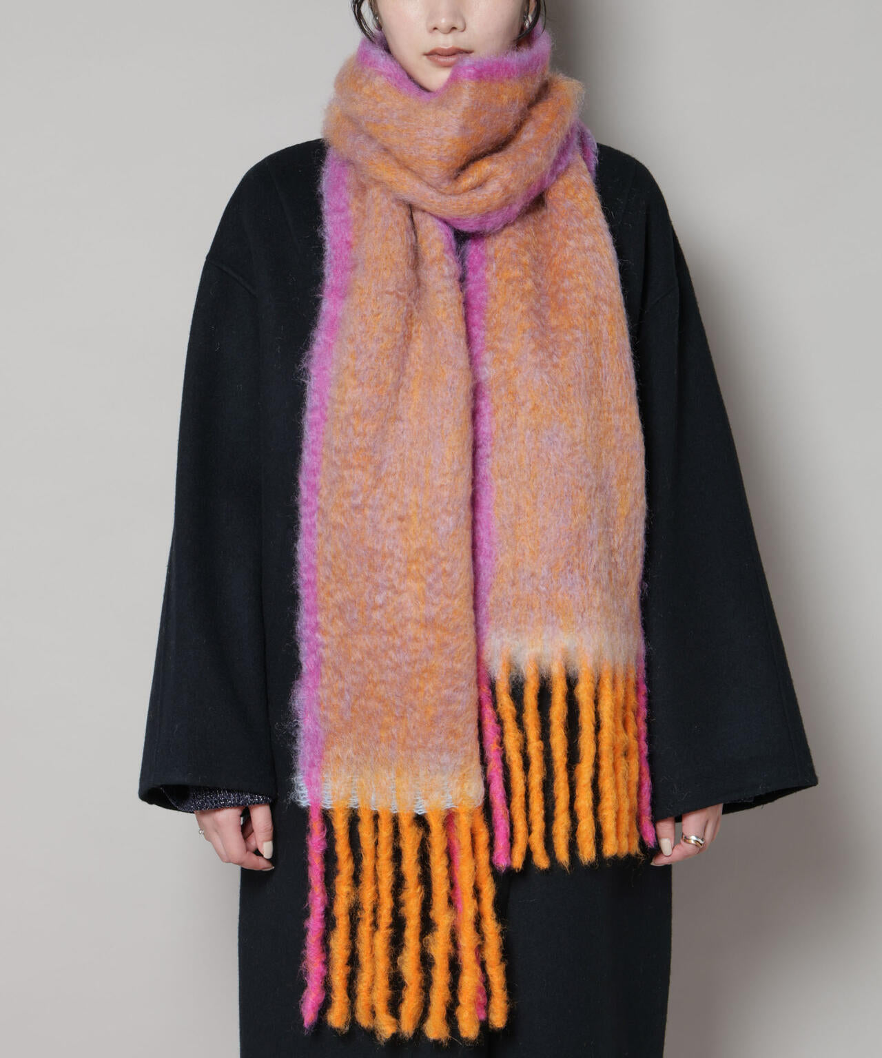 814 EZCARAY / TWIST FRAME