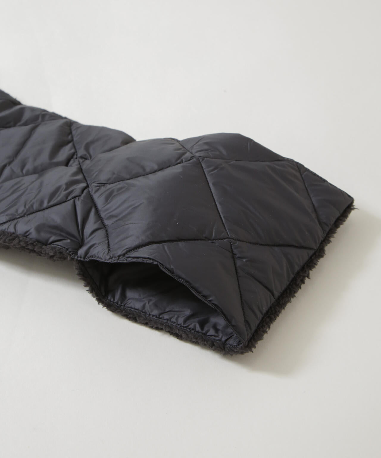 TAION/シティリバーシブルダウンスカーフ 6715241080