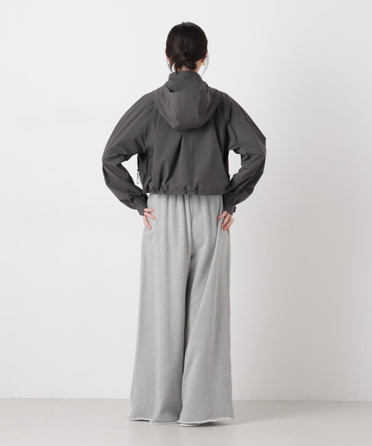new balance / NB Greyクロップドジャケット