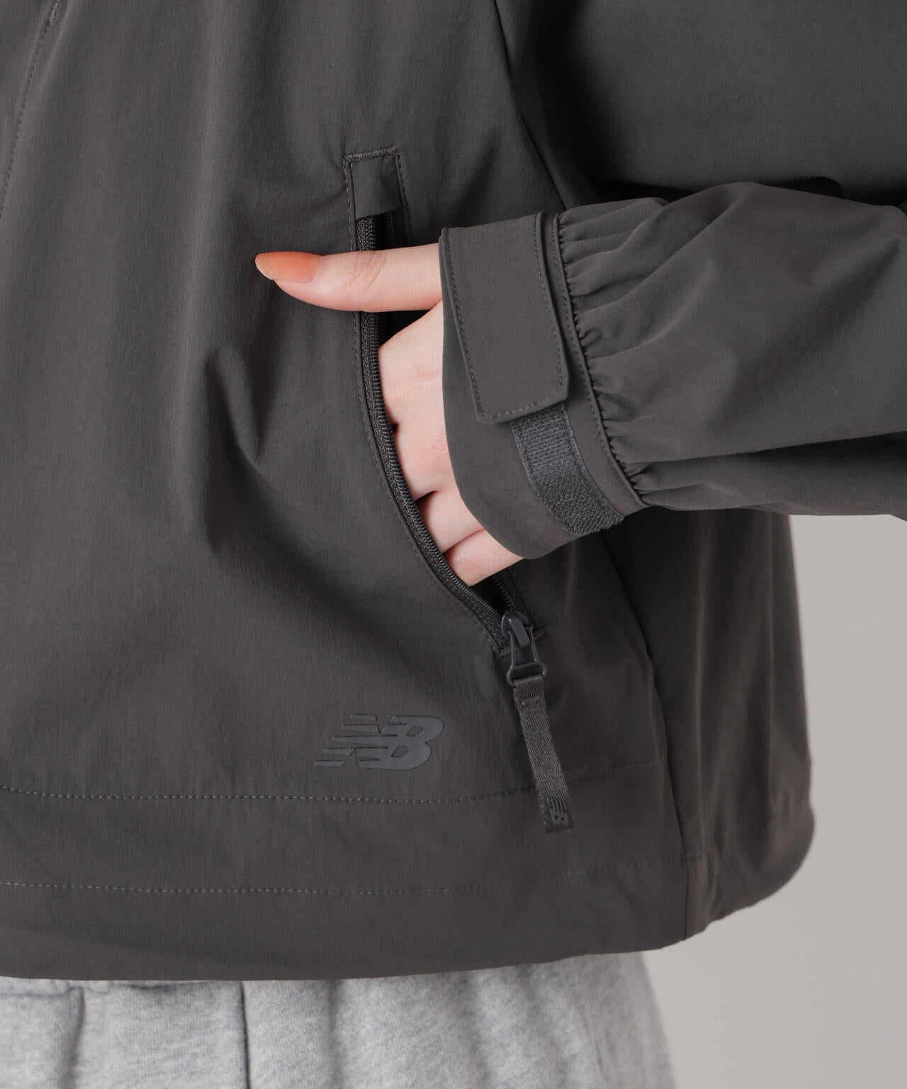 new balance/NB Greyクロップドジャケット 6716112005