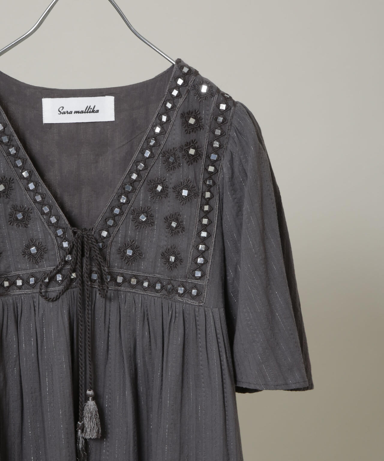 Sara mallika / Mirror Embroidery Dress