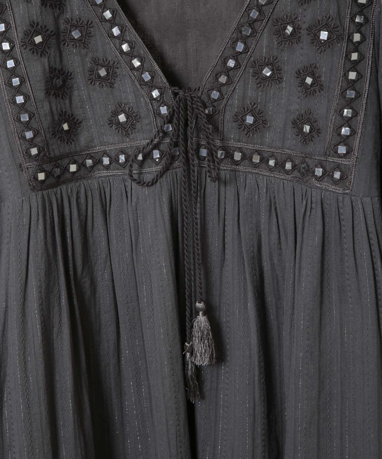 Sara mallika / Mirror Embroidery Dress