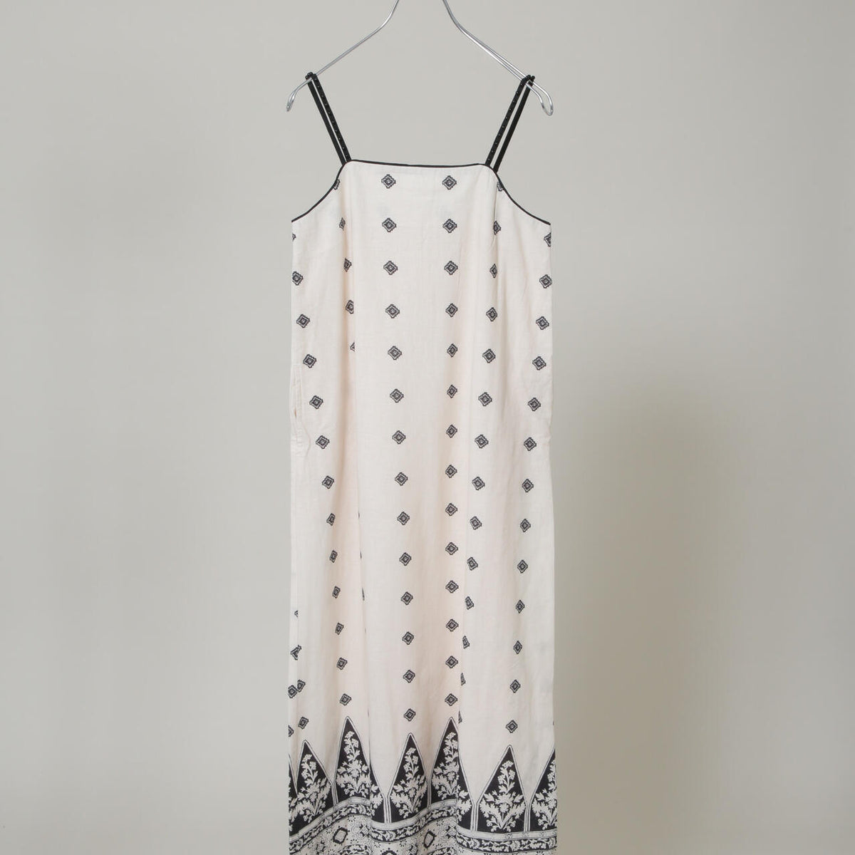 Sara mallika / Zigzag Flower Print Cami Dress
