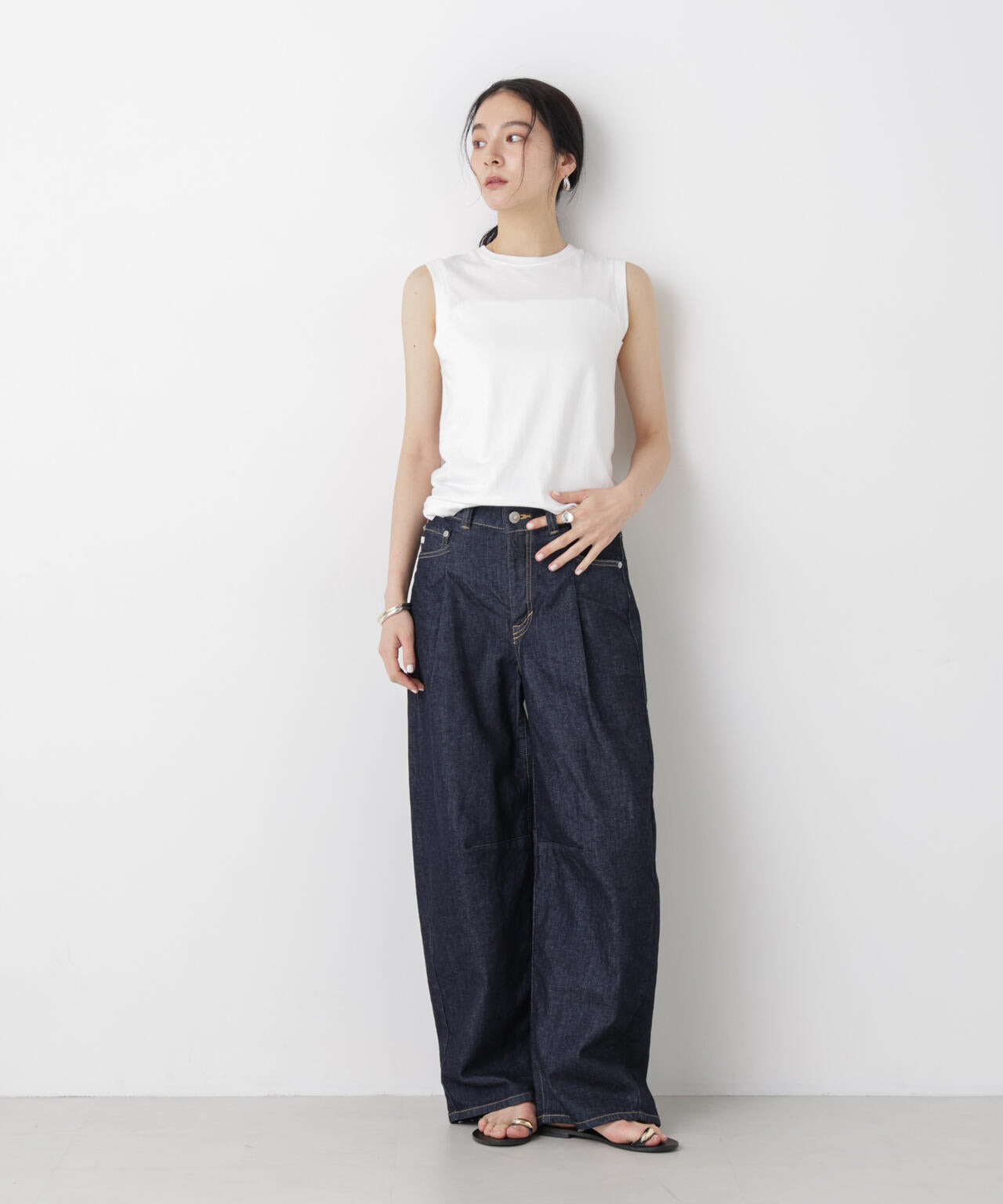 SOMETHING / HANA TUCK CURVE TAPERED