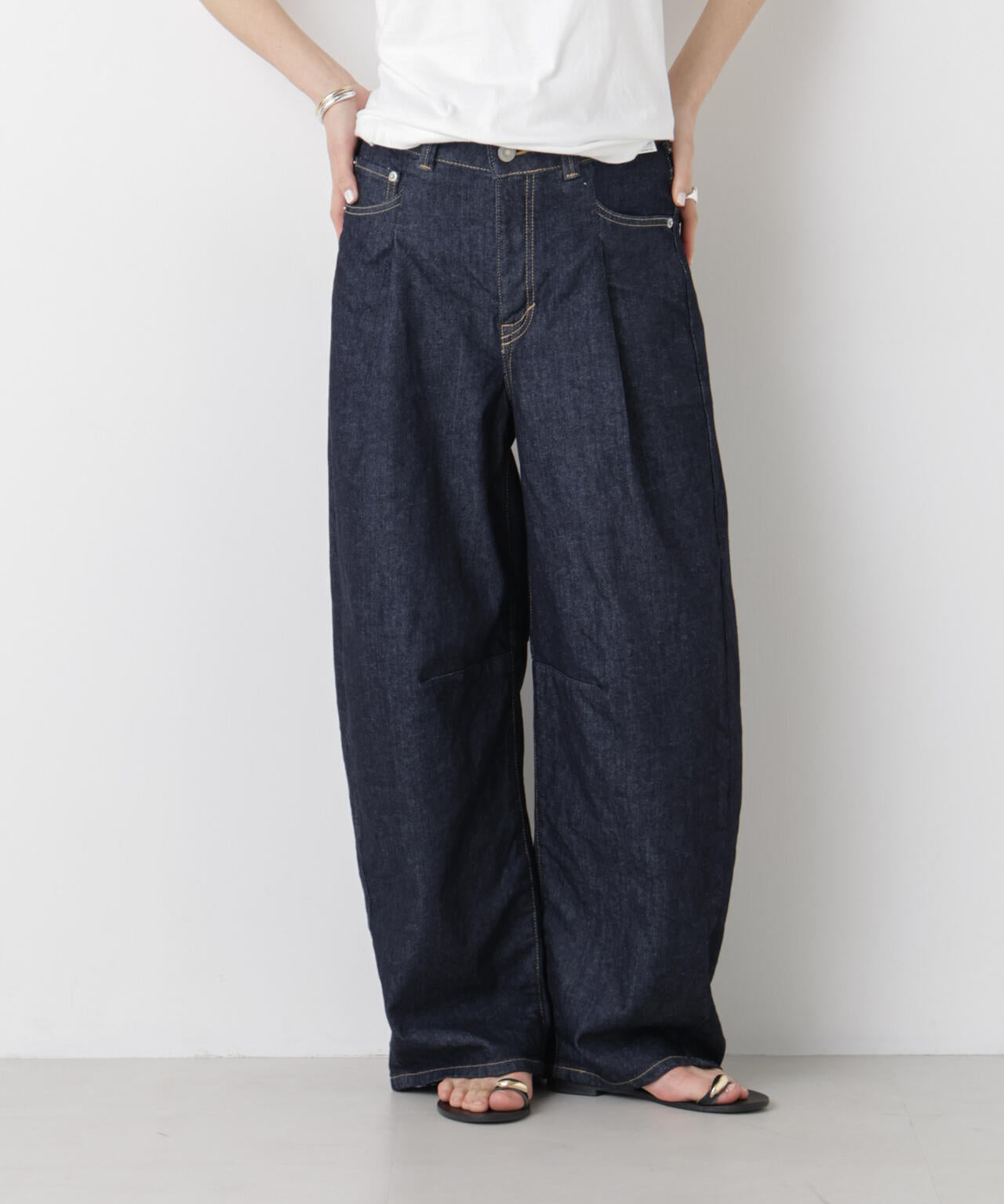 SOMETHING / HANA TUCK CURVE TAPERED