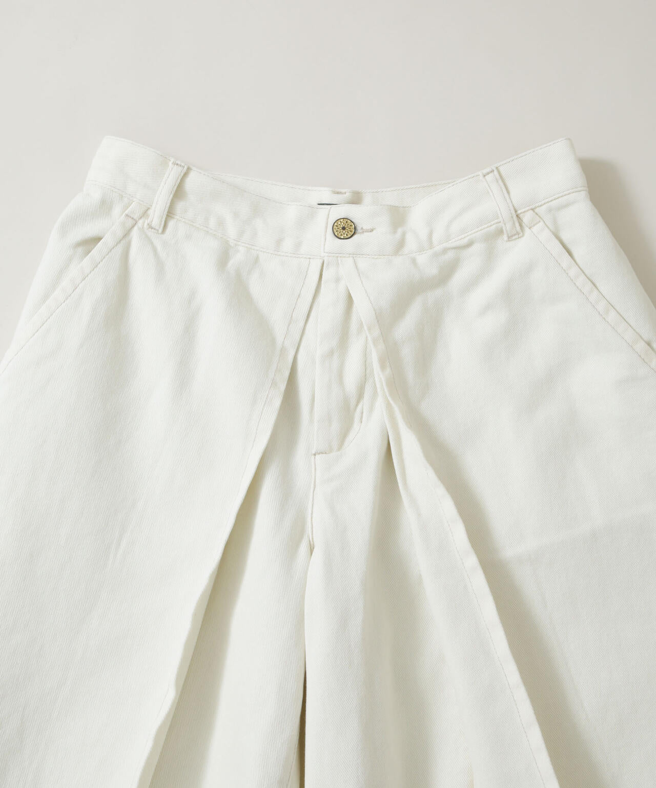 157/HALF TUCK SHORTS 6716127024