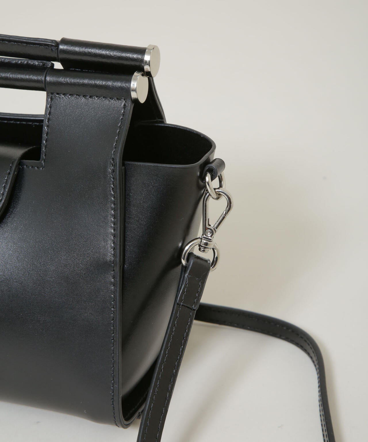 YAHKI / W FACE バーハンドル ショルダーバッグ