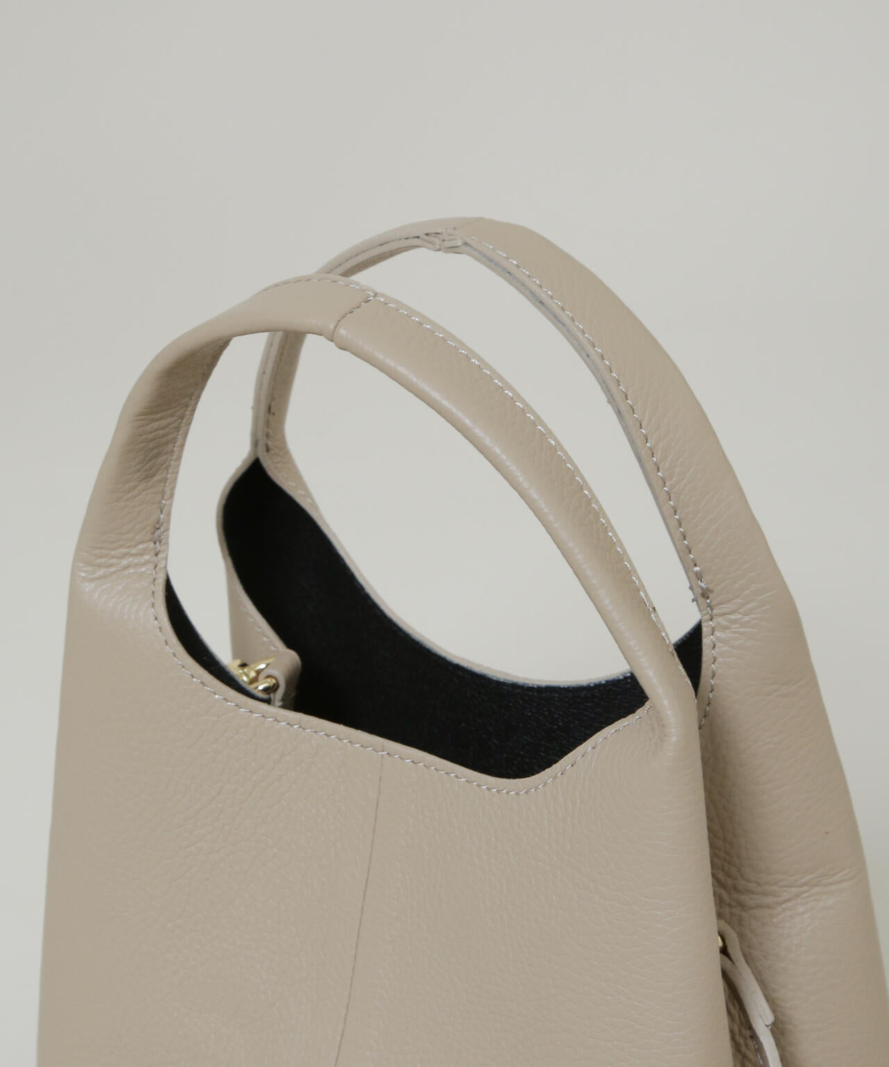 AULENTTI/レザーインポーチトート 6716132026