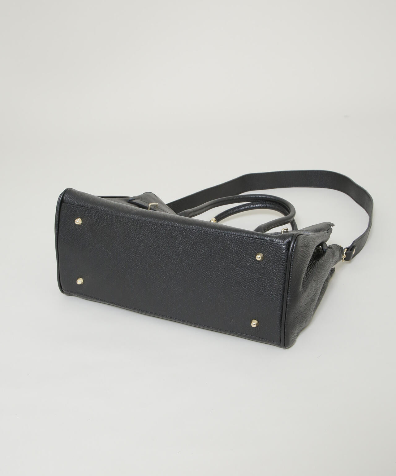 AULENTTI/レザーターンロックモチーフビッグトート 6716132027